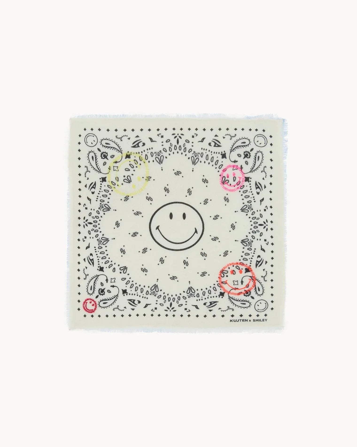 KUJTEN Bandana Hachi Smiley Brode White - Bandana - My Suti