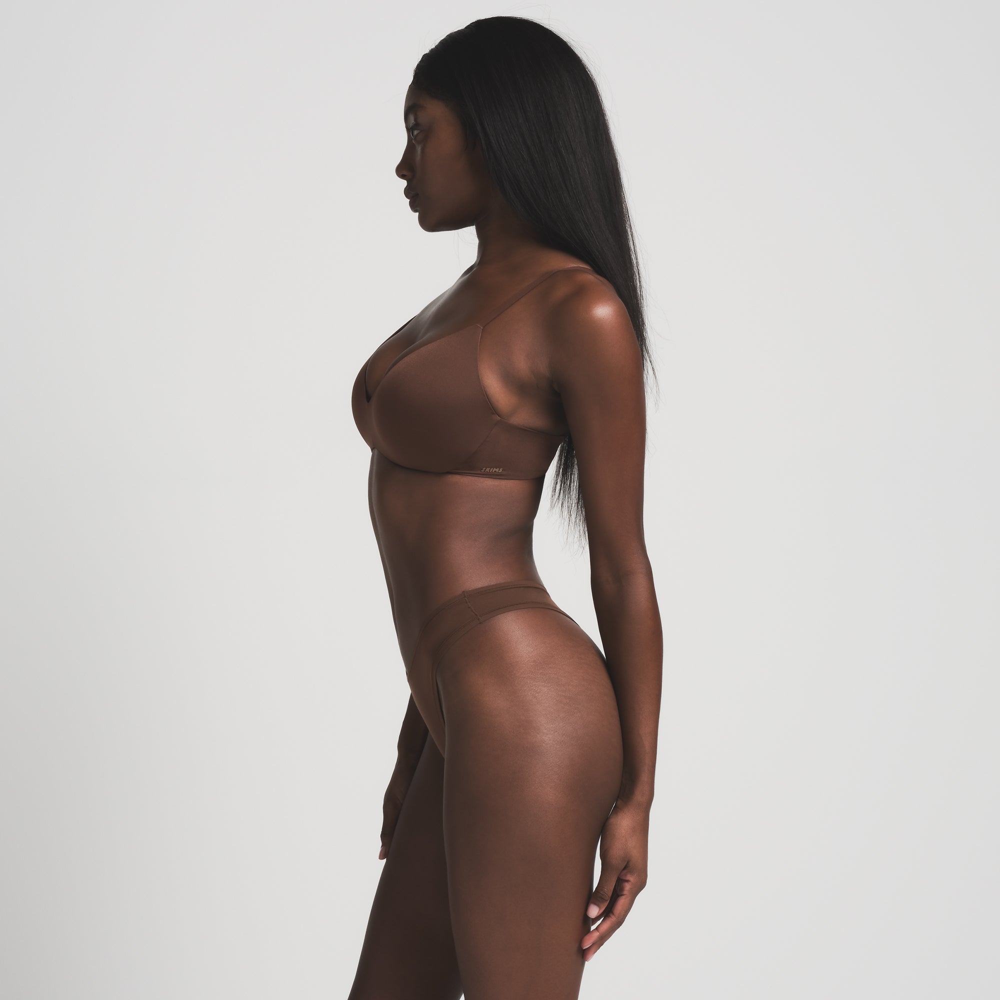 SKIMS WIRELESS FORM PUSH-UP PLUNGE BRA | COCOA