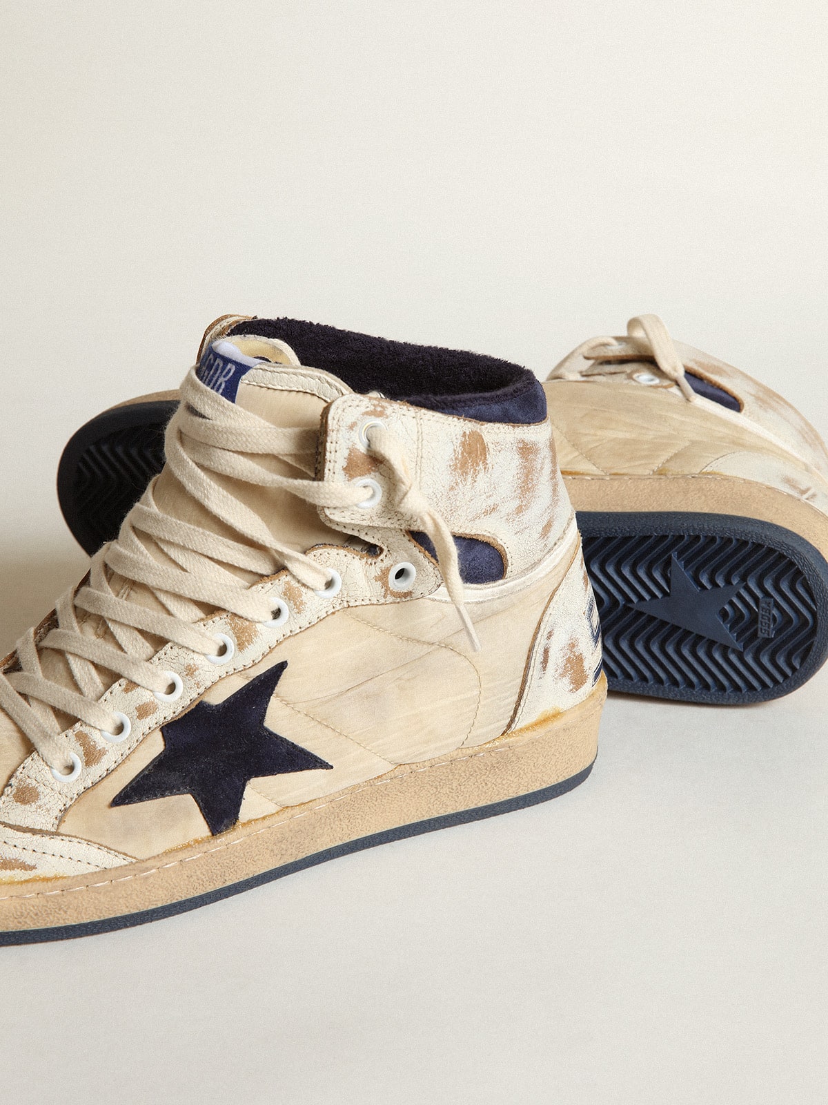 Golden Goose Men's Sky-Star in cream-colored nylon and leather with blue suede star