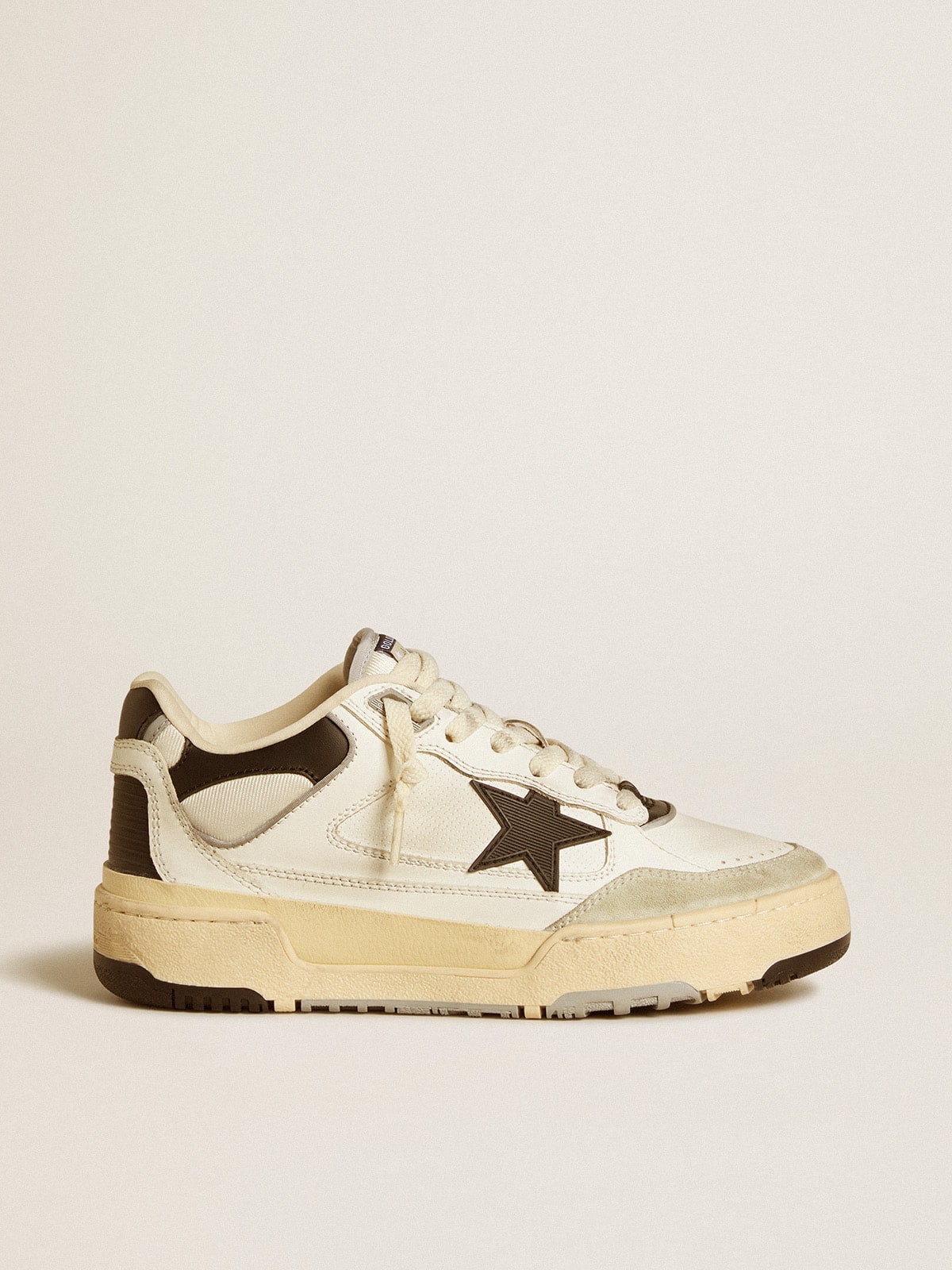 Golden Goose Men’s Forty2 with black star and black leather heel tab