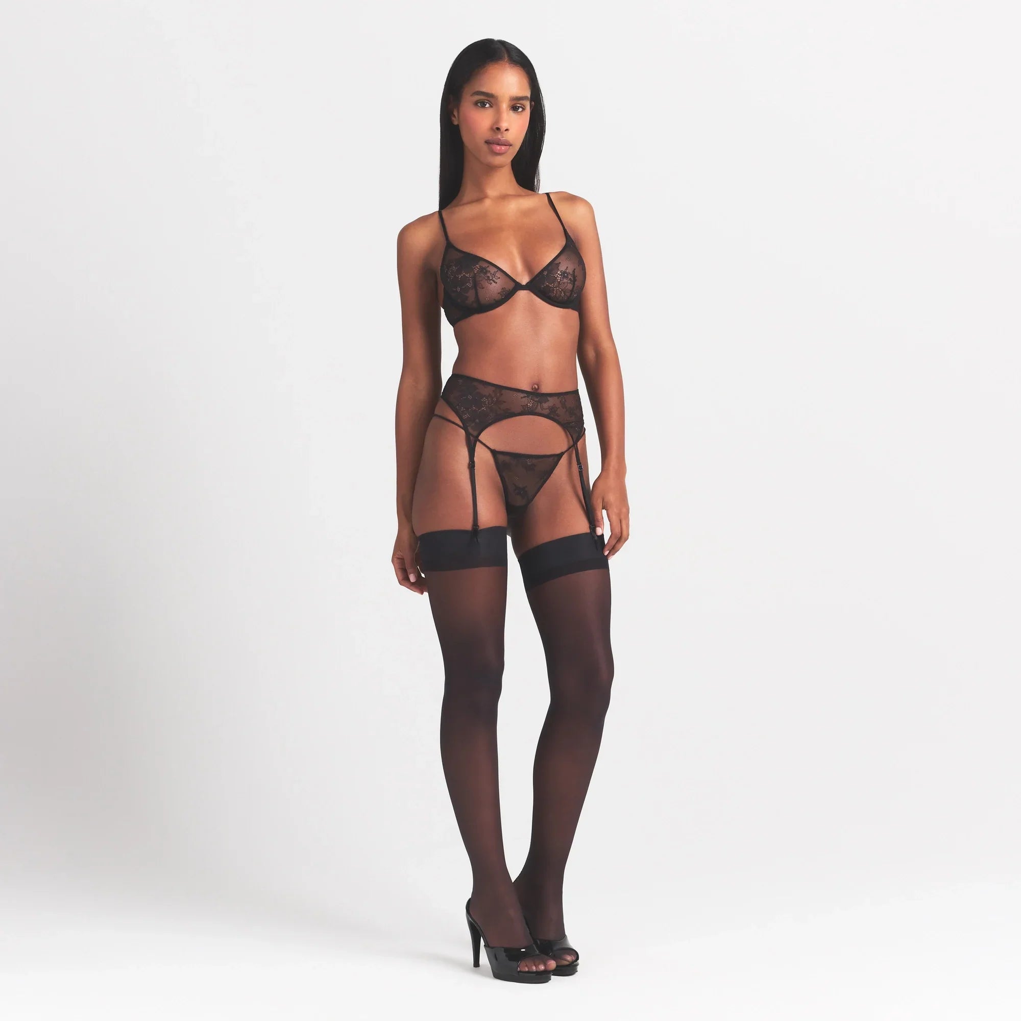 SKIMS ULTRA FINE LACE GARTER BELT | ONYX