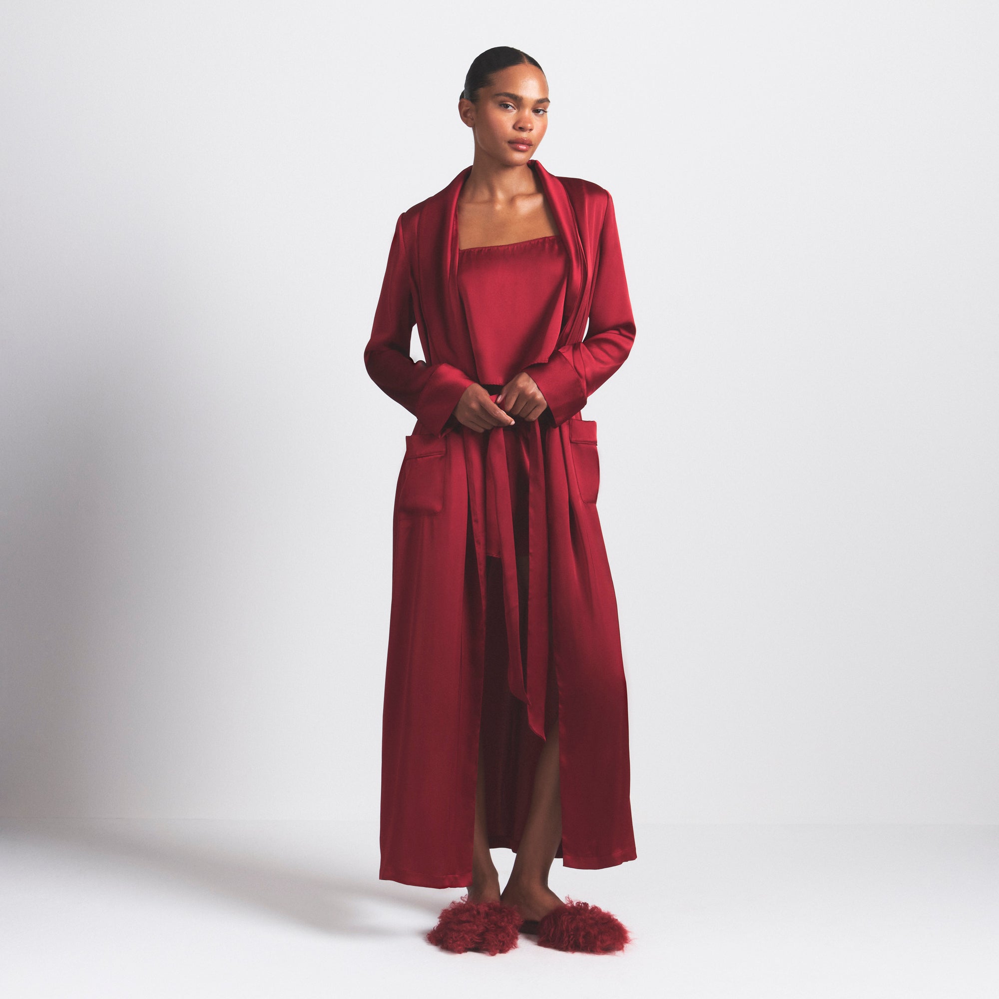 SKIMS WOVEN SHINE LONG ROBE | BRICK