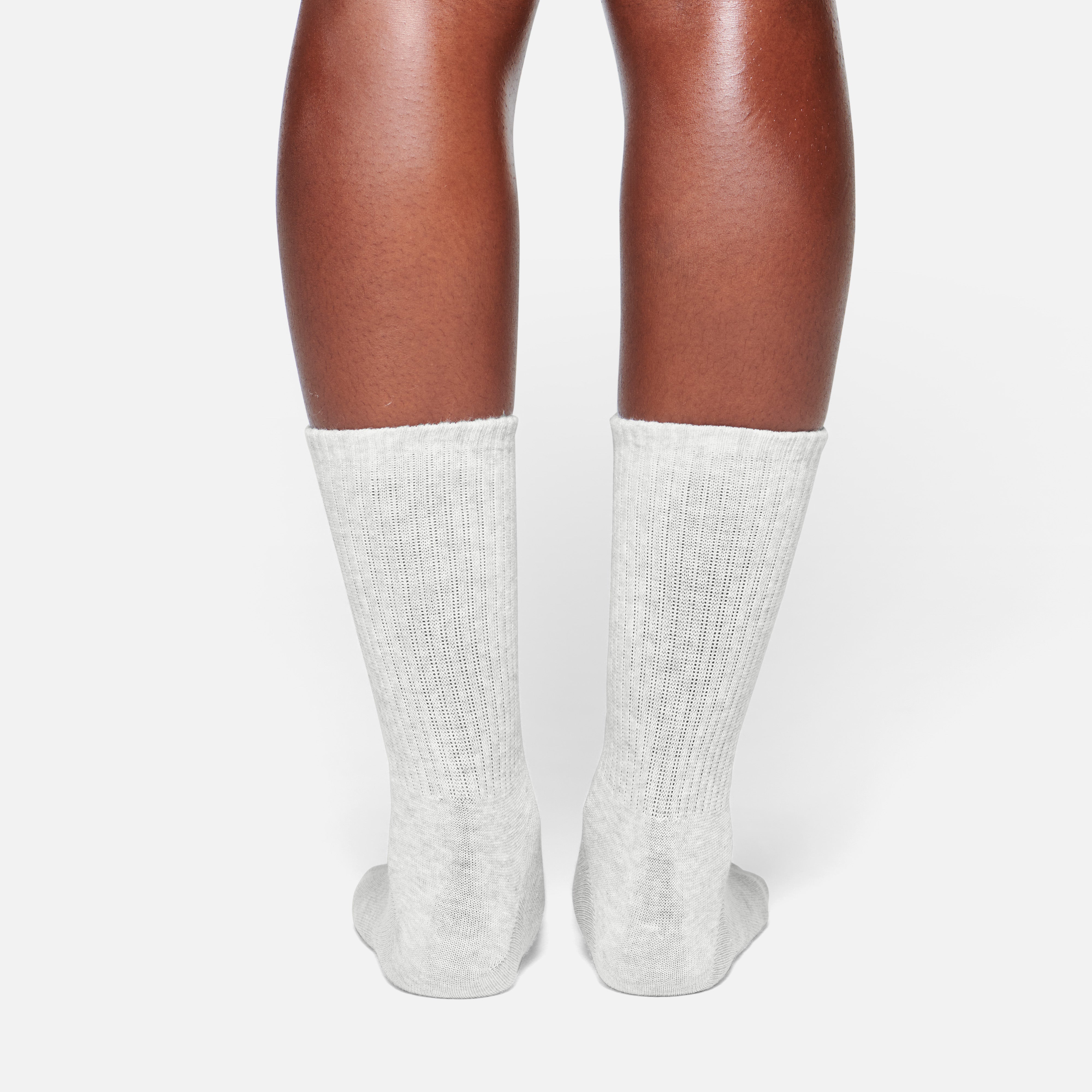 SKIMS RIBBED CREW SOCK | LIGHT HEATHER GREY