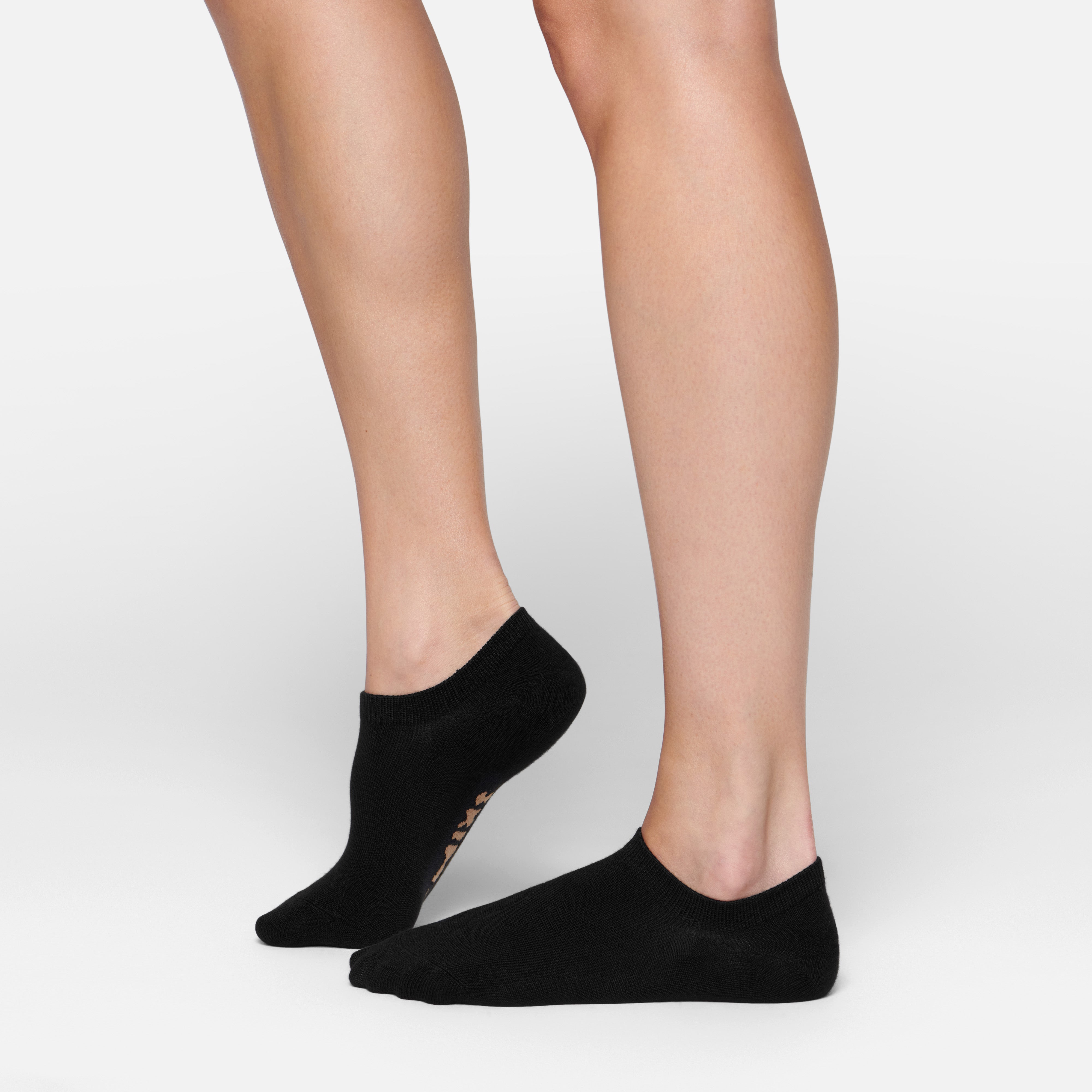 SKIMS EVERYDAY ANKLE SOCK | ONYX