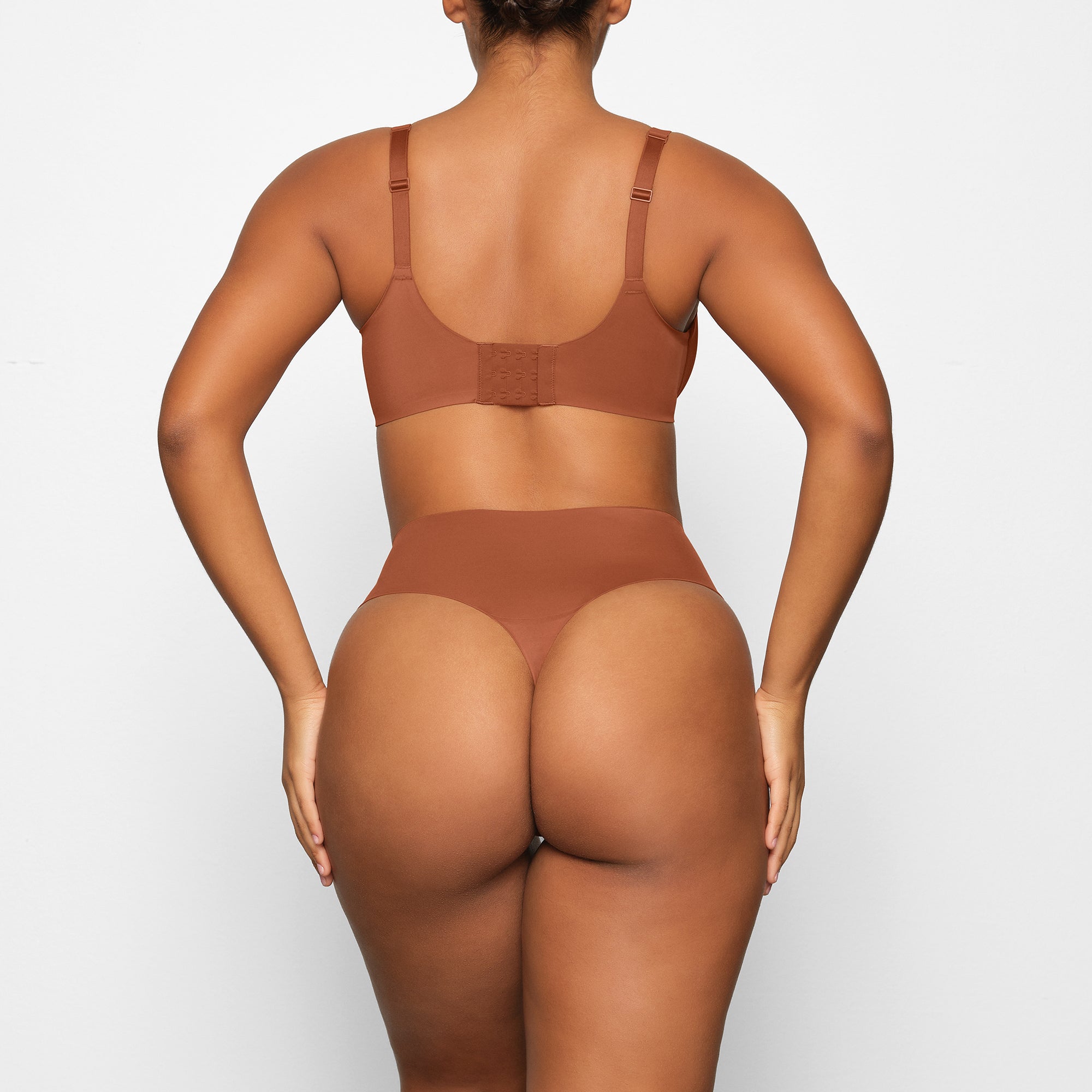 SKIMS SMOOTHING INTIMATES UNLINED FULL COVERAGE BRA | BRONZE