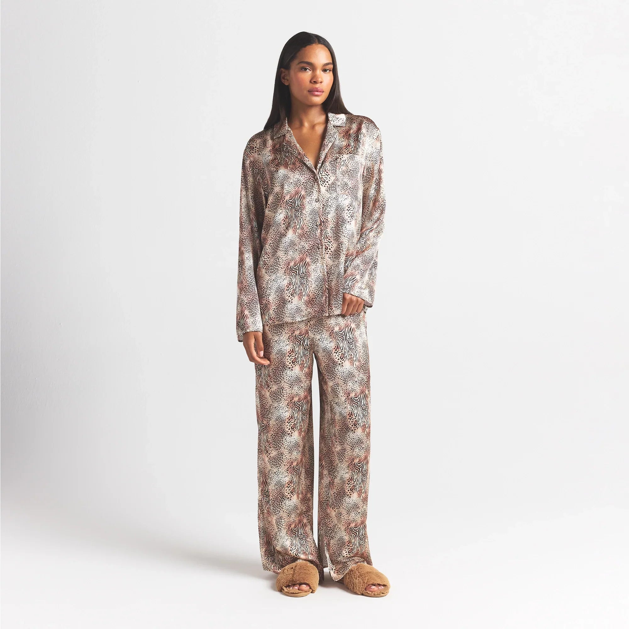 SKIMS WOVEN SHINE LONG SLEEP SET | SAND MINI MULTI ANIMAL