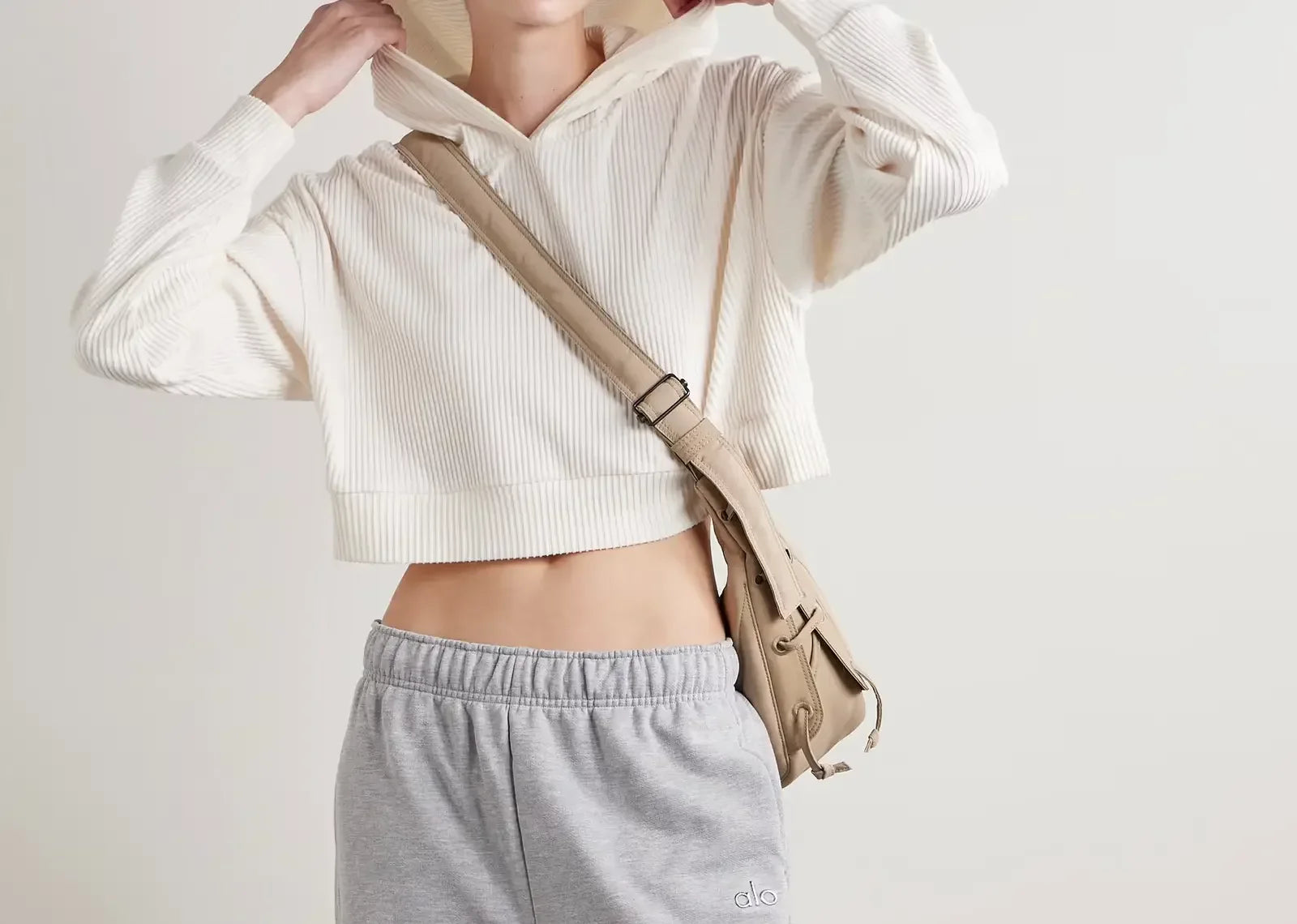 Alo Yoga Muse Cropped Hoodie Ivory - My Suti