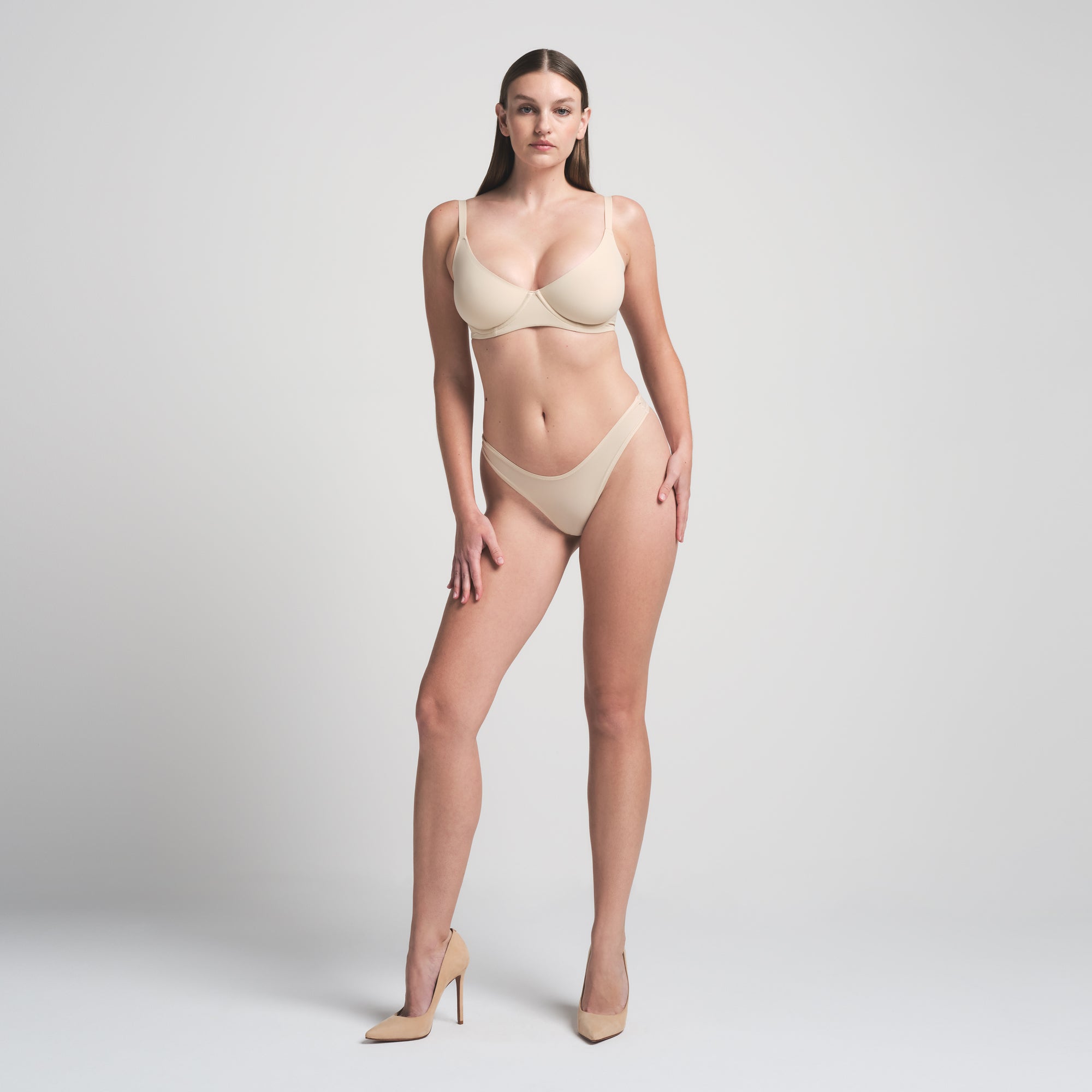 SKIMS FITS EVERYBODY UNLINED DEMI BRA | SAND