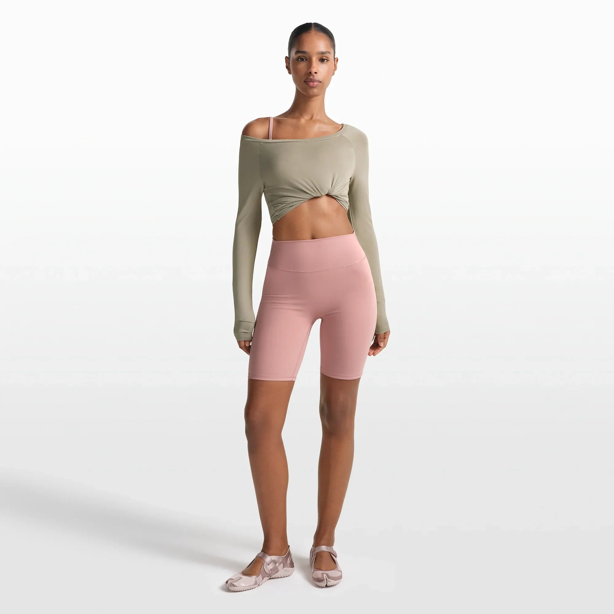 NikeSKIMS MATTE 7" BIKER SHORT | HIMALAYAN