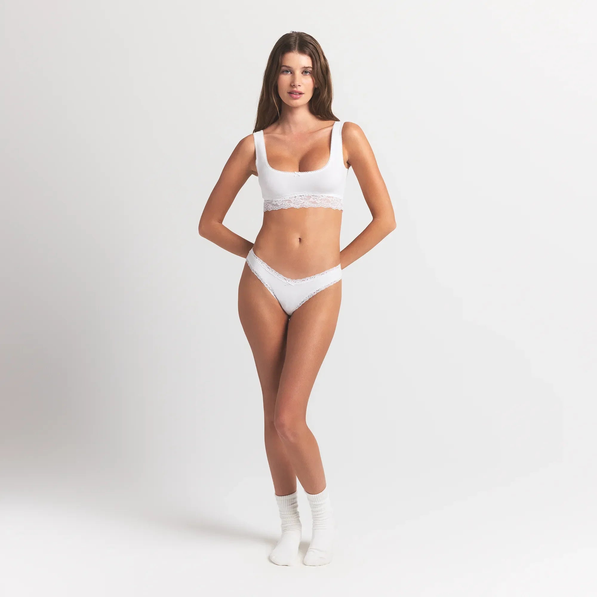 SKIMS LIGHTWEIGHT COTTON LACE SCOOP BRALETTE | SNOW