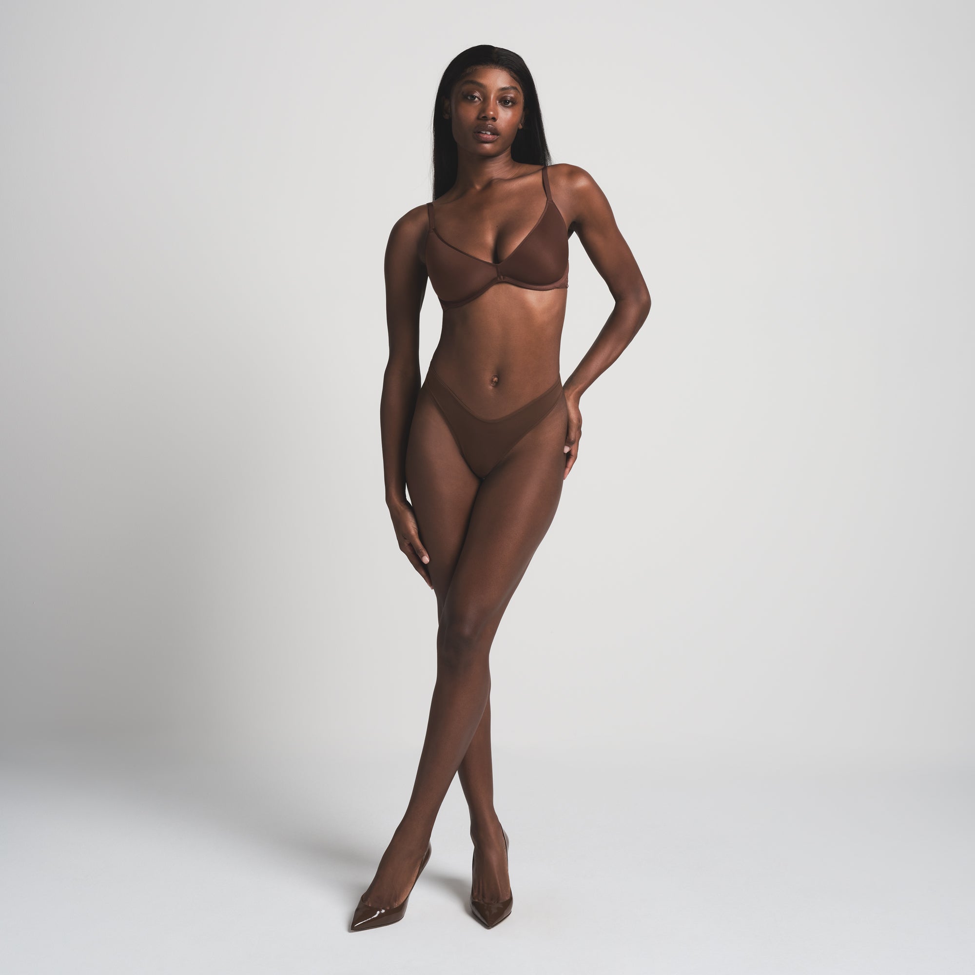 SKIMS WEIGHTLESS SCOOP BRA | COCOA