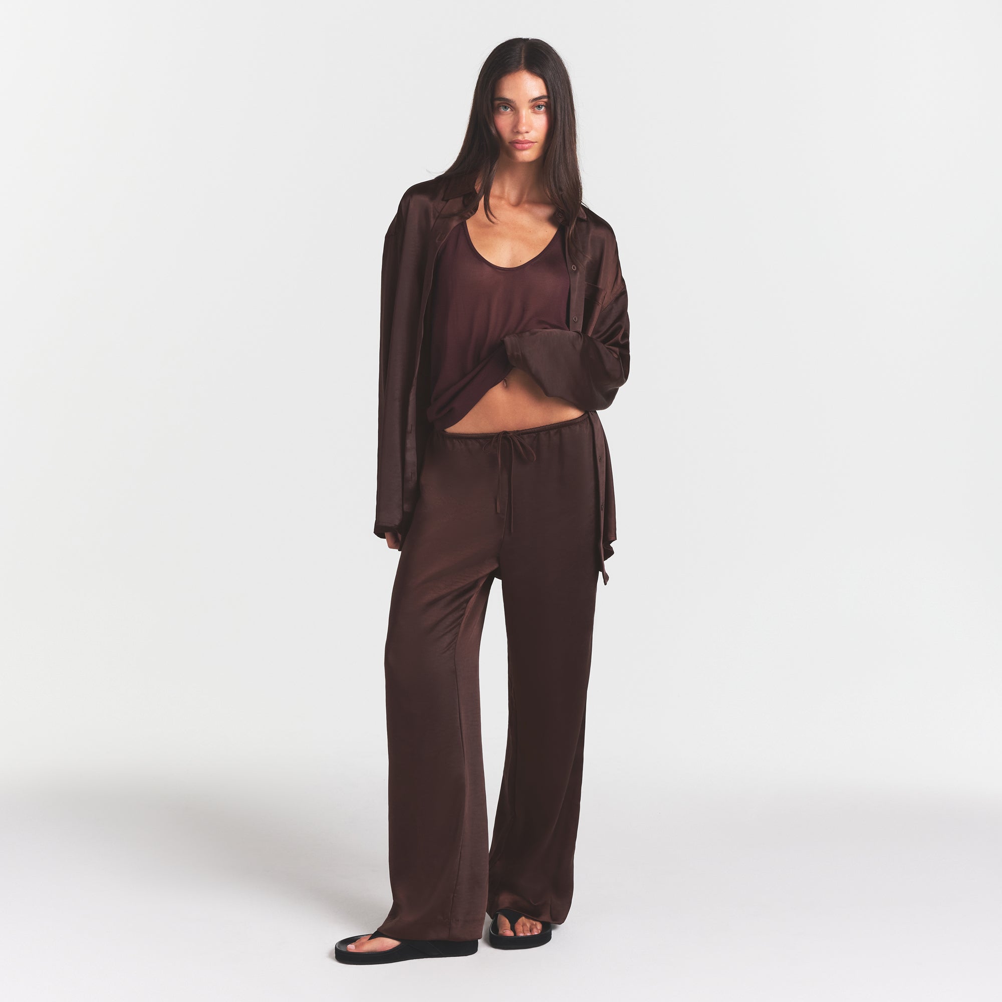 SKIMS LIGHTWEIGHT SATIN STRAIGHT LEG PANT | ESPRESSO