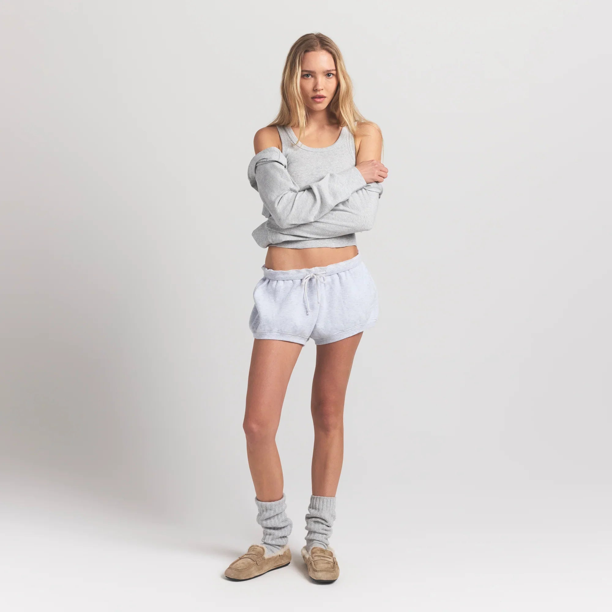 SKIMS COTTON FLEECE BUBBLE HEM SHORT | LIGHT HEATHER GREY