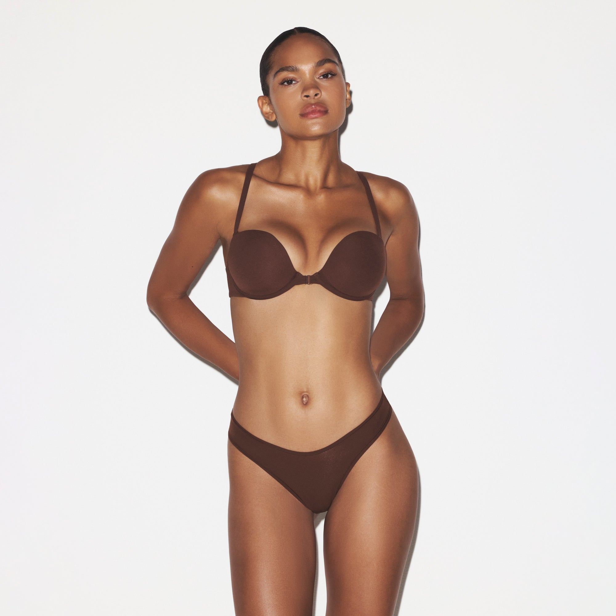 SKIMS FITS EVERYBODY RACERBACK DEMI BRA | COCOA