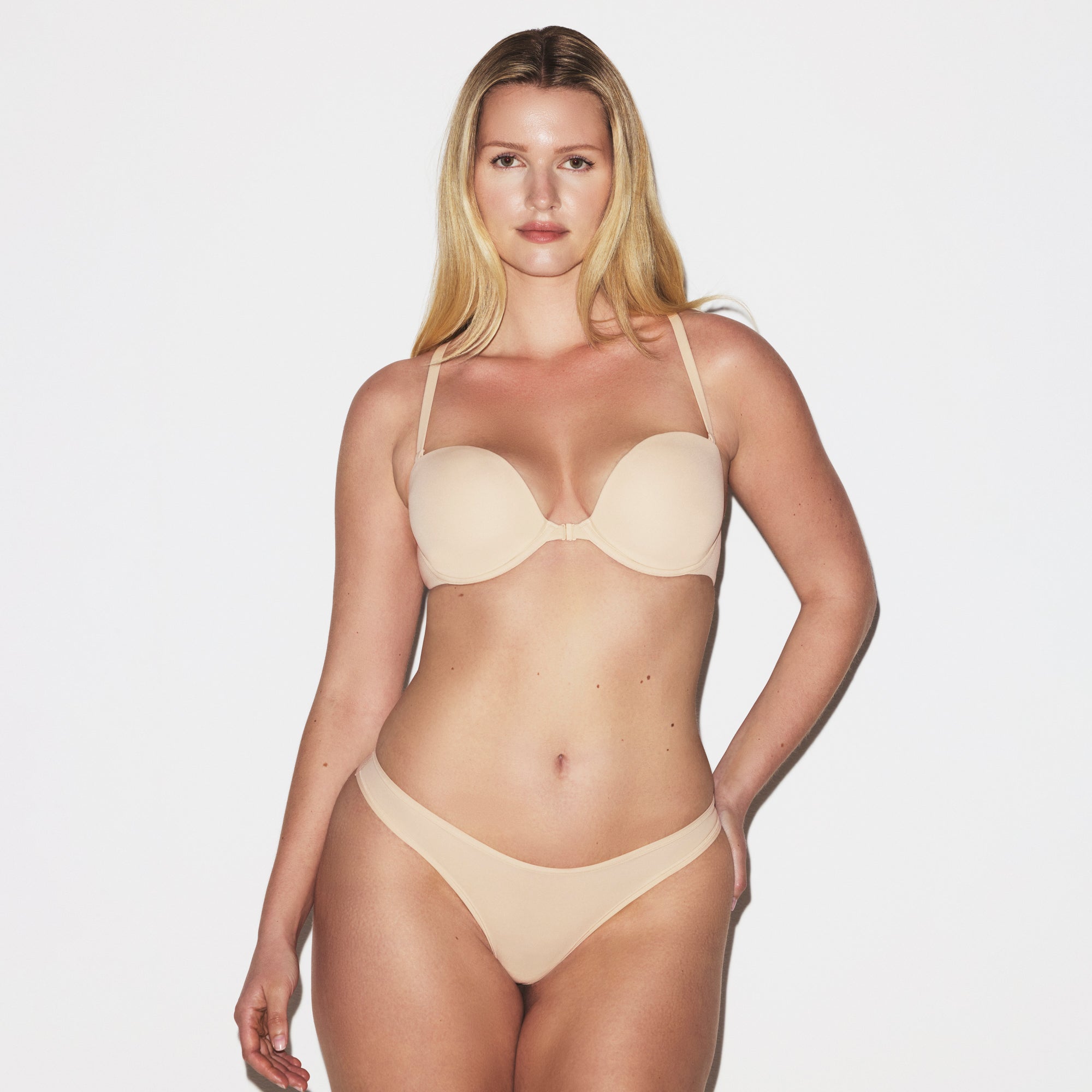 SKIMS FITS EVERYBODY RACERBACK DEMI BRA | SAND