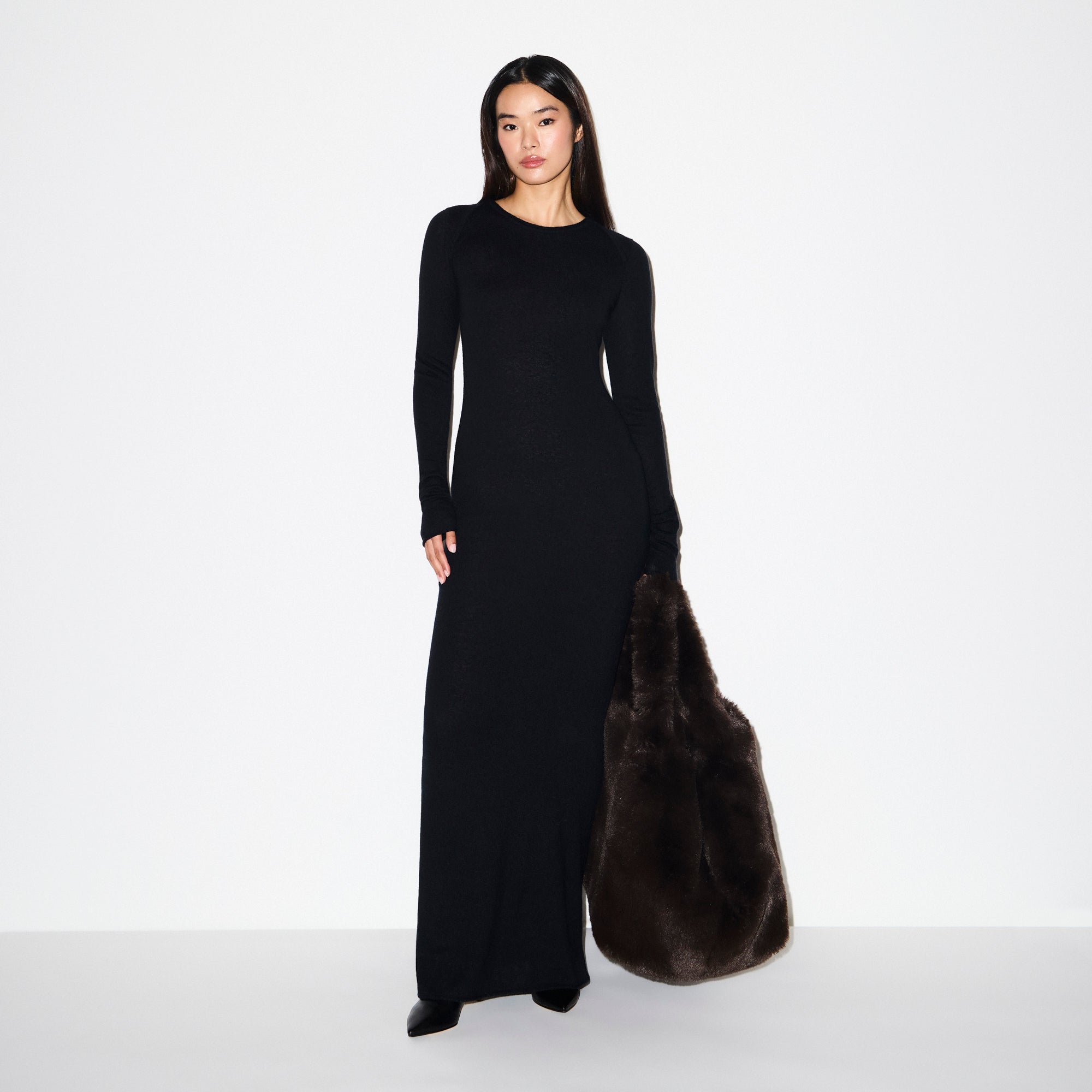 SKIMS FEATHERWEIGHT CASHMERE LONG DRESS | ONYX