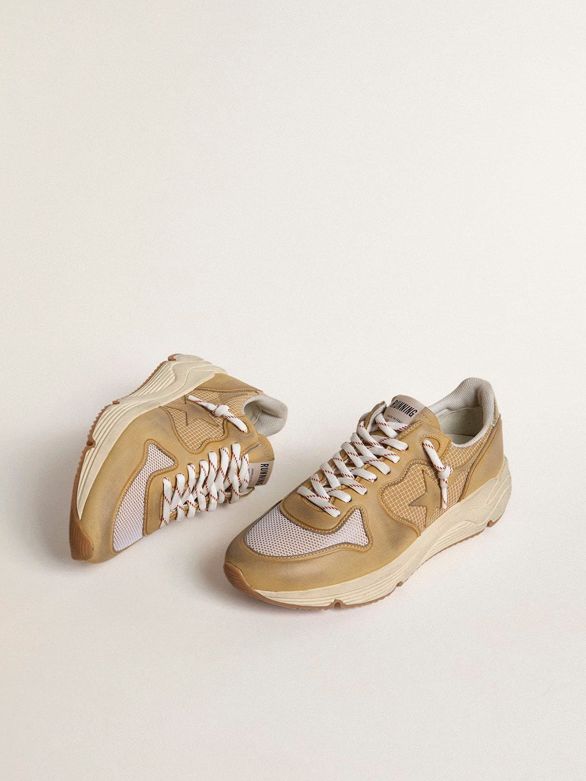 Golden Goose Running Sole in beige nubuck with beige leather star