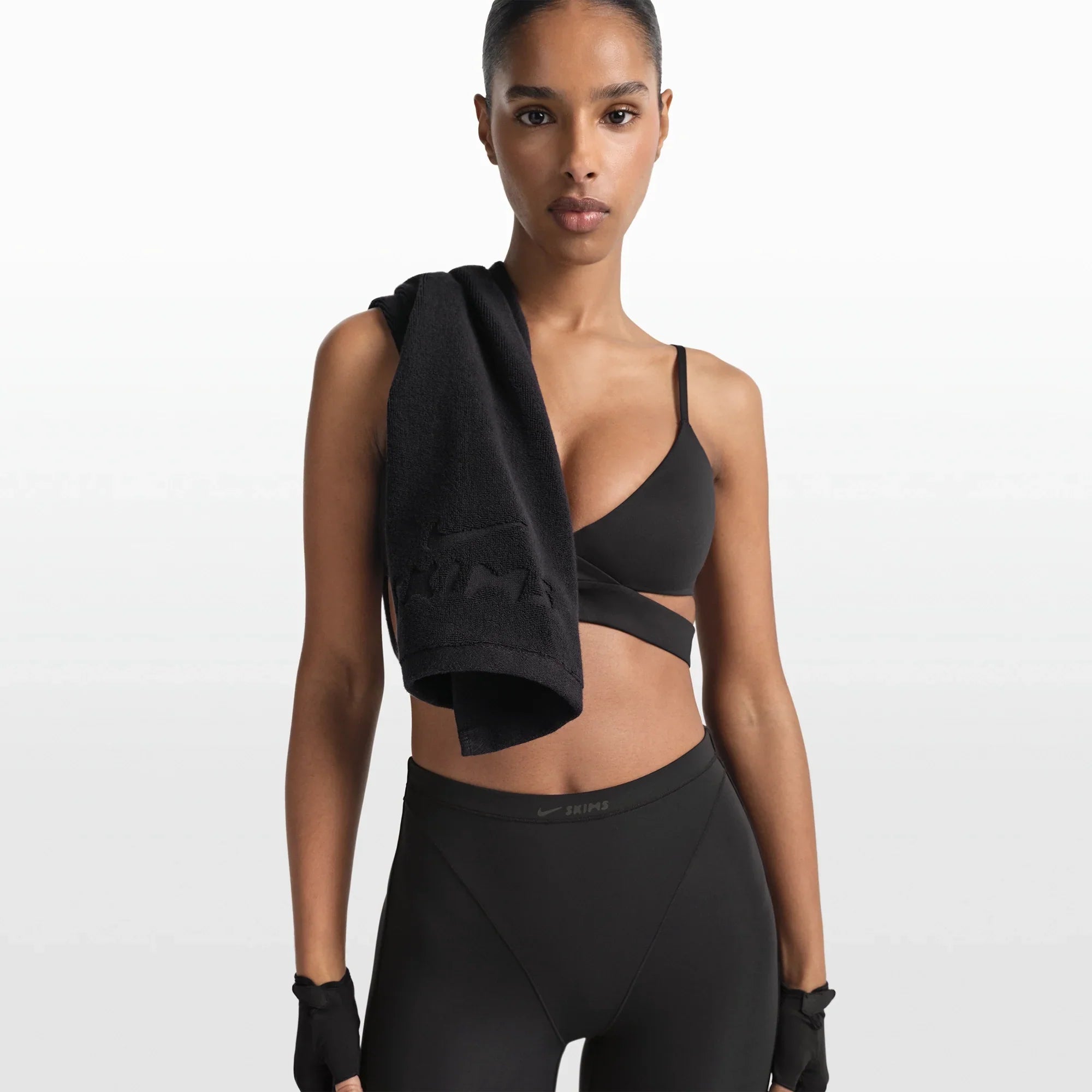 NikeSKIMS ACCESSORIES SMALL TOWEL | OBSIDIAN