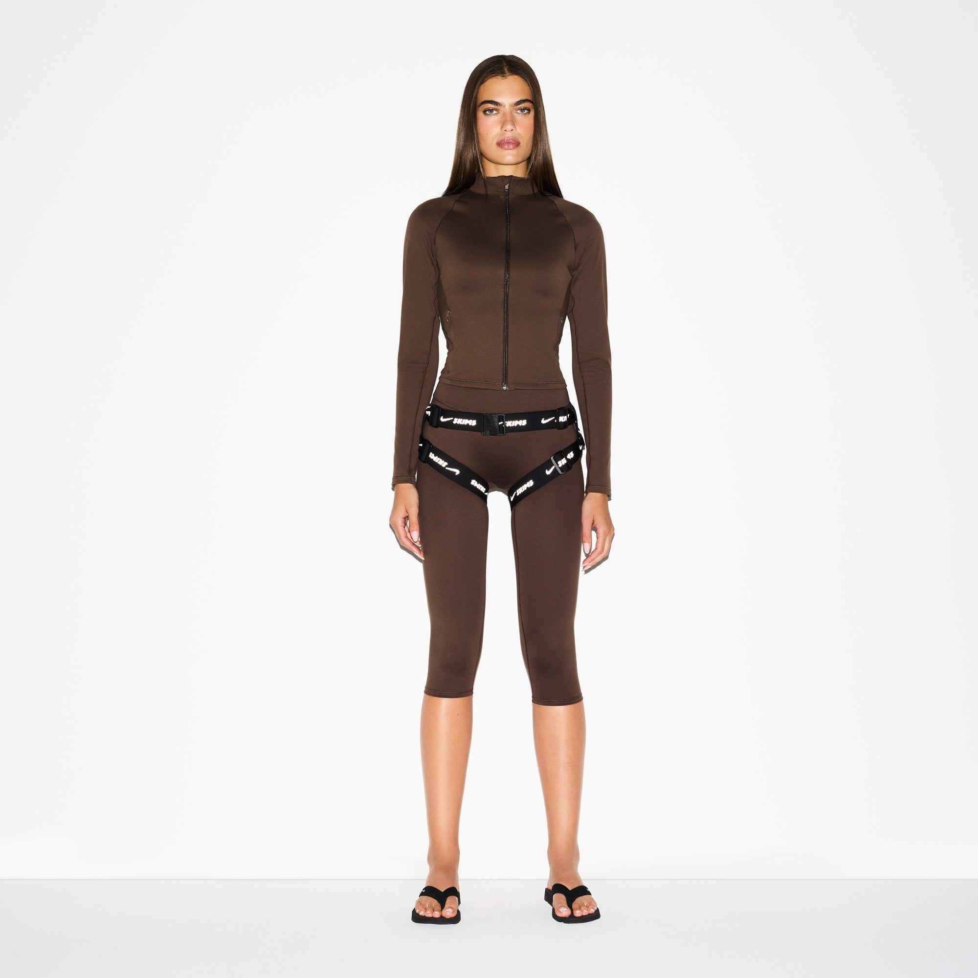 NikeSKIMS MATTE CROP 17" LEGGING | DARK SEPIA