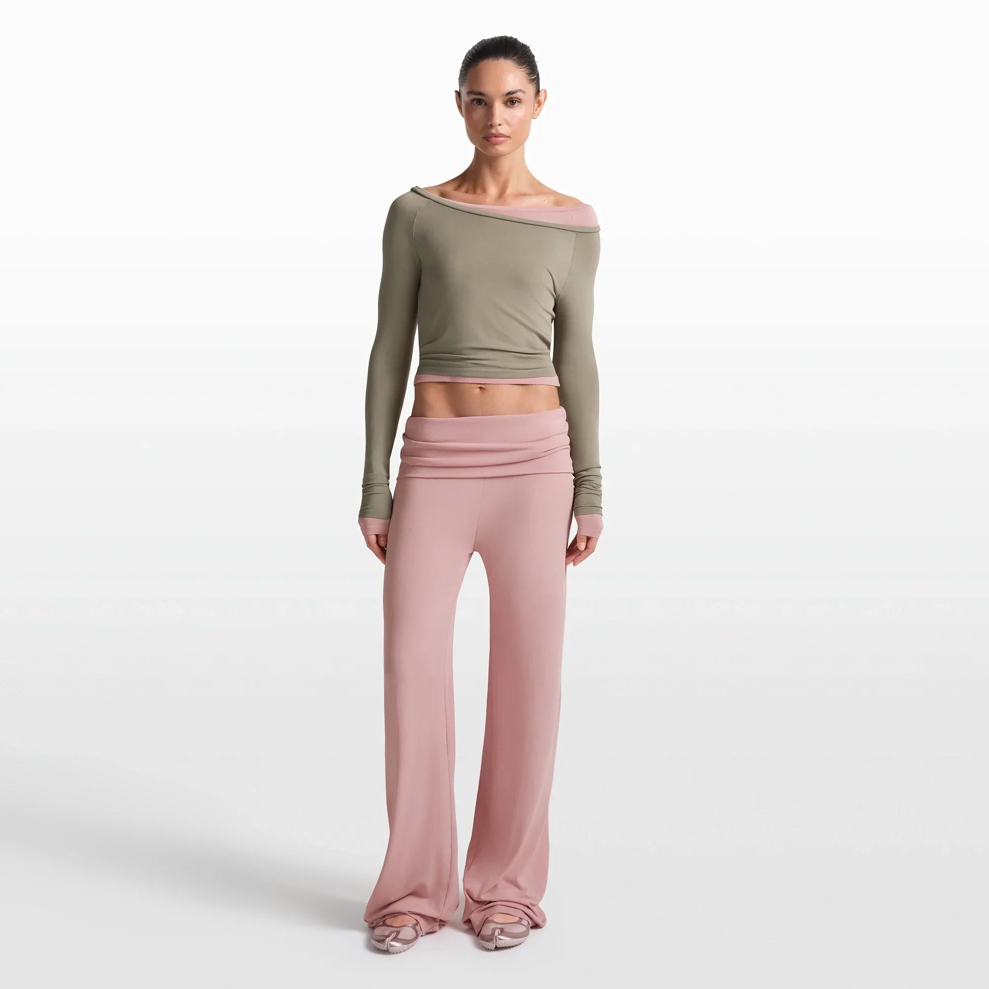 NikeSKIMS STRETCH KNIT LONG SLEEVE BOATNECK TOP | DUNE