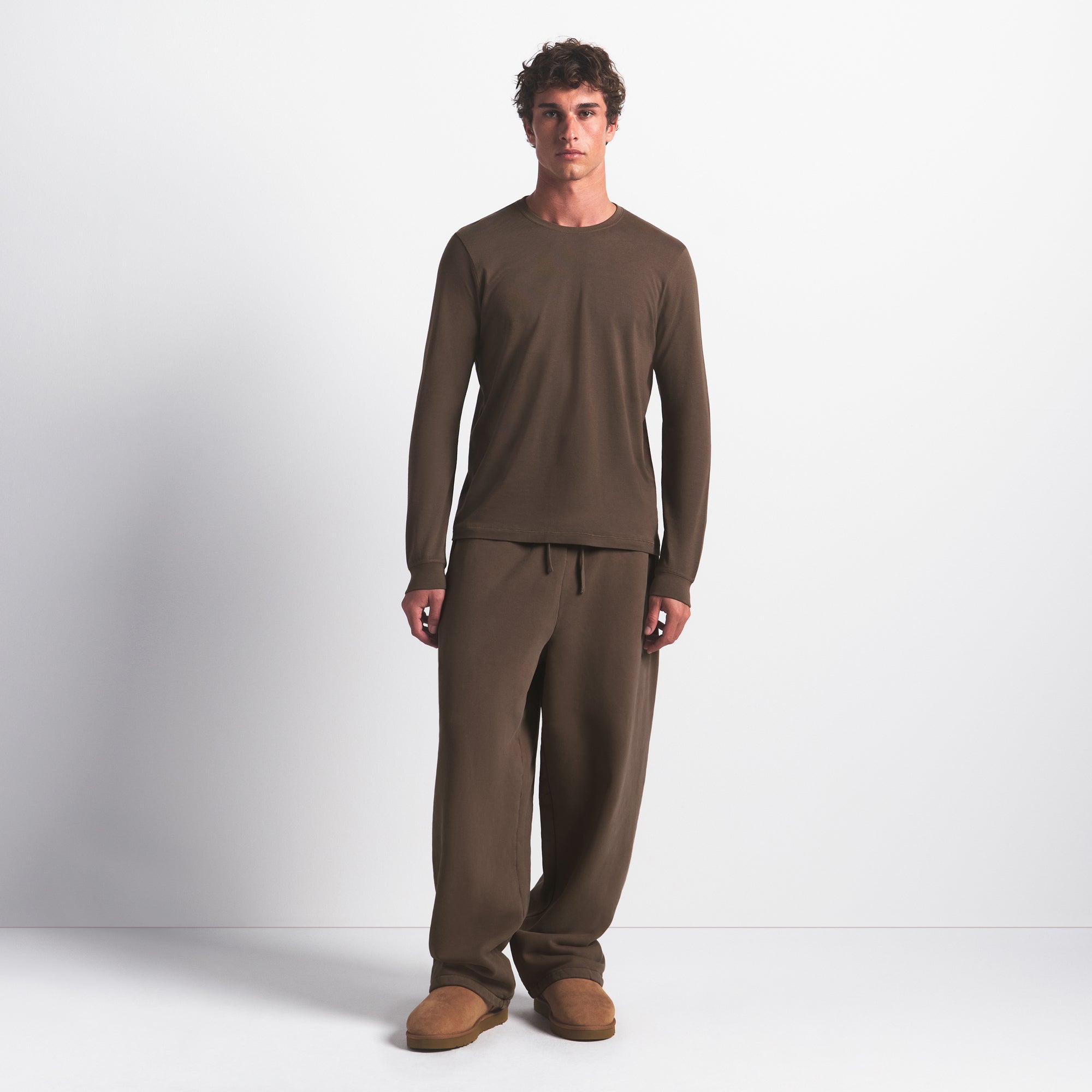 SKIMS COTTON MENS CLASSIC LONG SLEEVE T-SHIRT | DRIFTWOOD