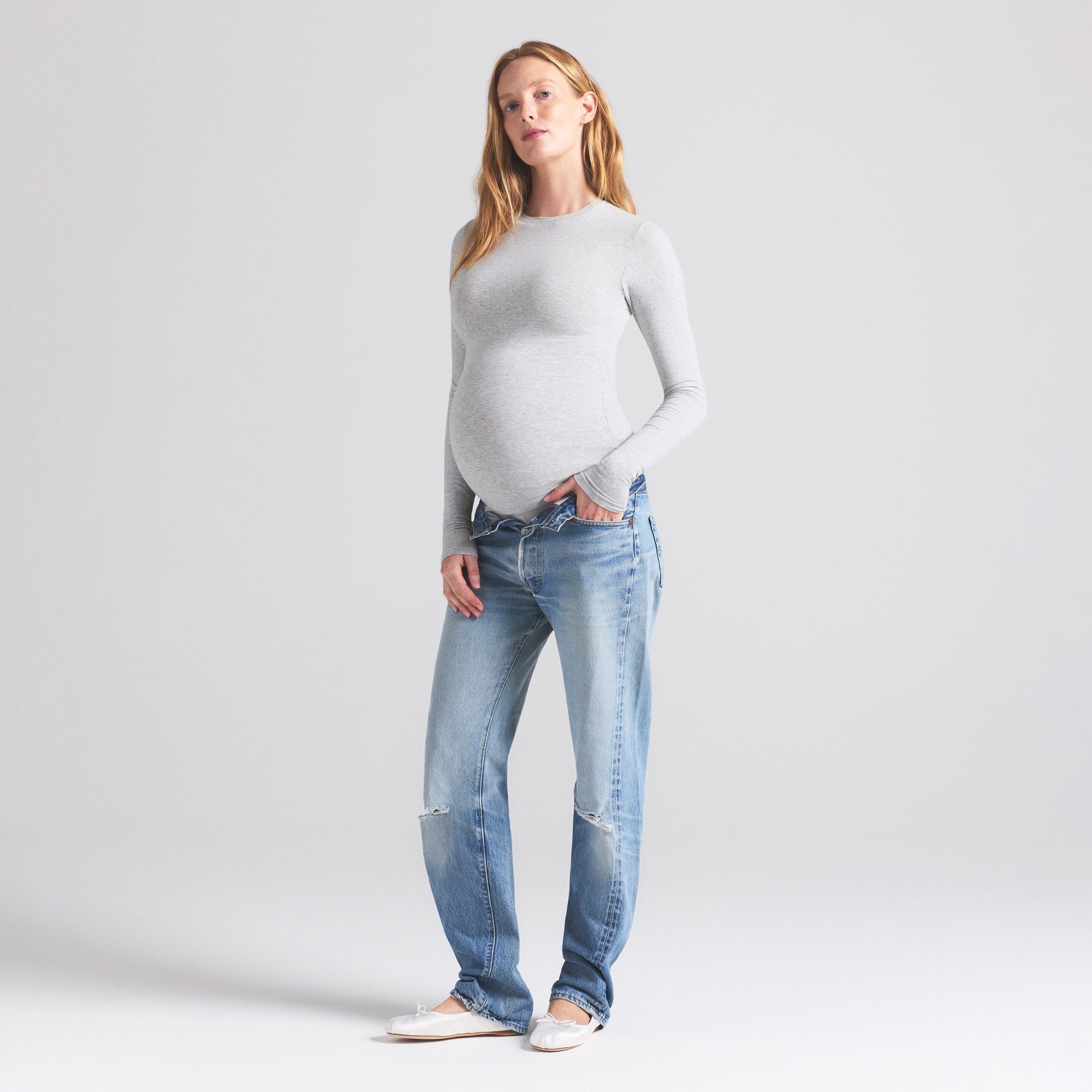 SKIMS COTTON JERSEY MATERNITY LONG SLEEVE T-SHIRT | LIGHT HEATHER GREY