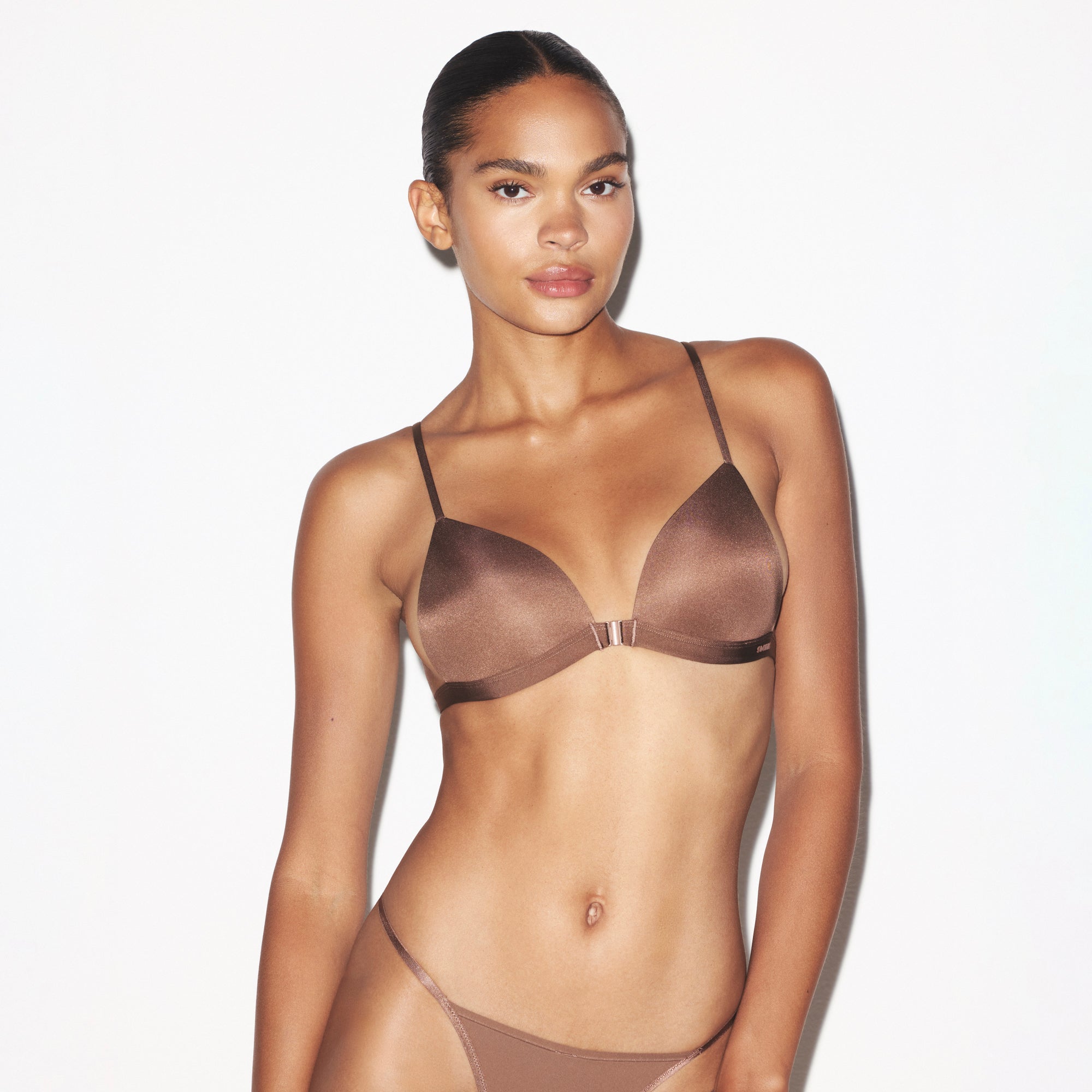 SKIMS WIRELESS FORM TRIANGLE FRONT CLOSE SUPER PUSH-UP BRA | JASPER