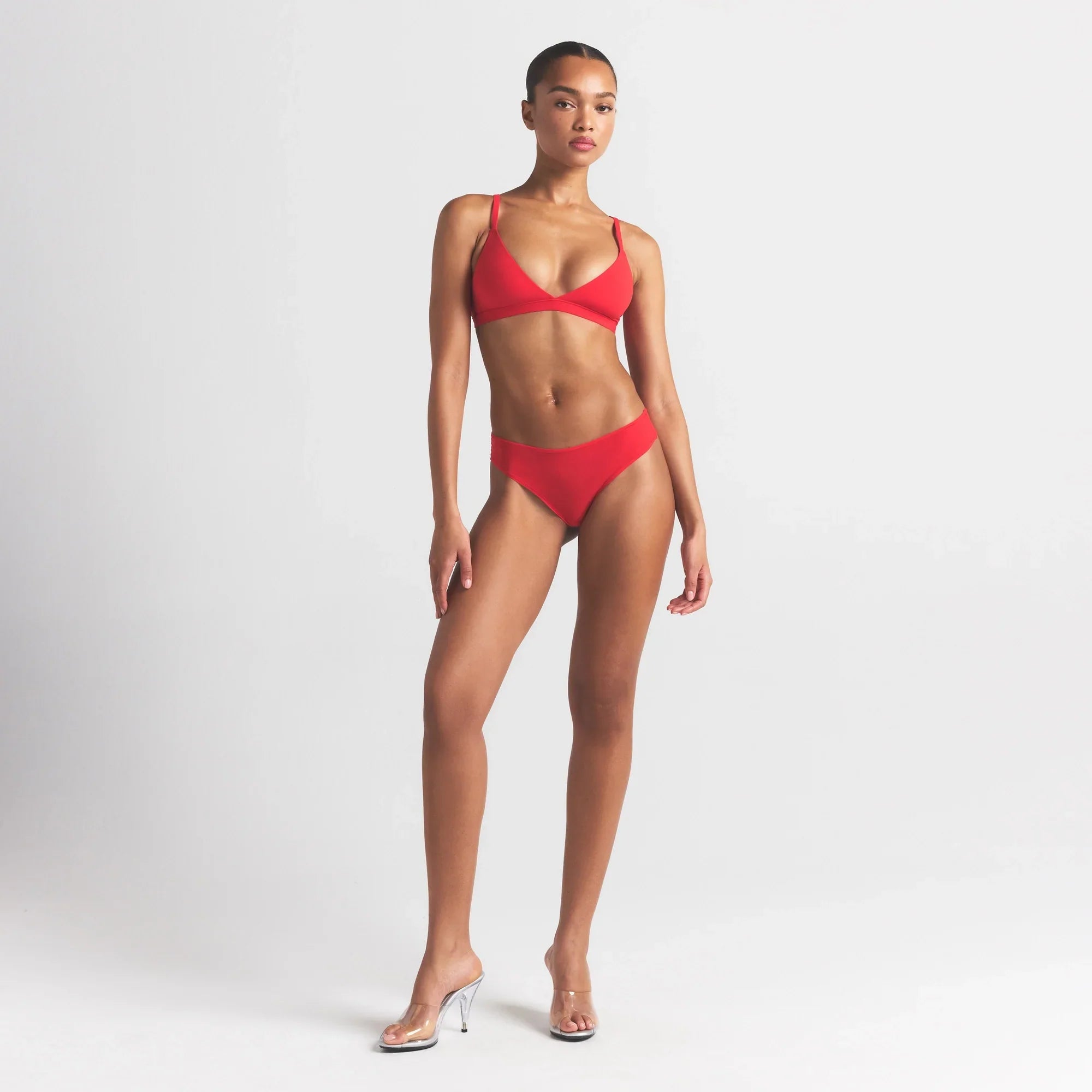 SKIMS FITS EVERYBODY THONG | CHERRY