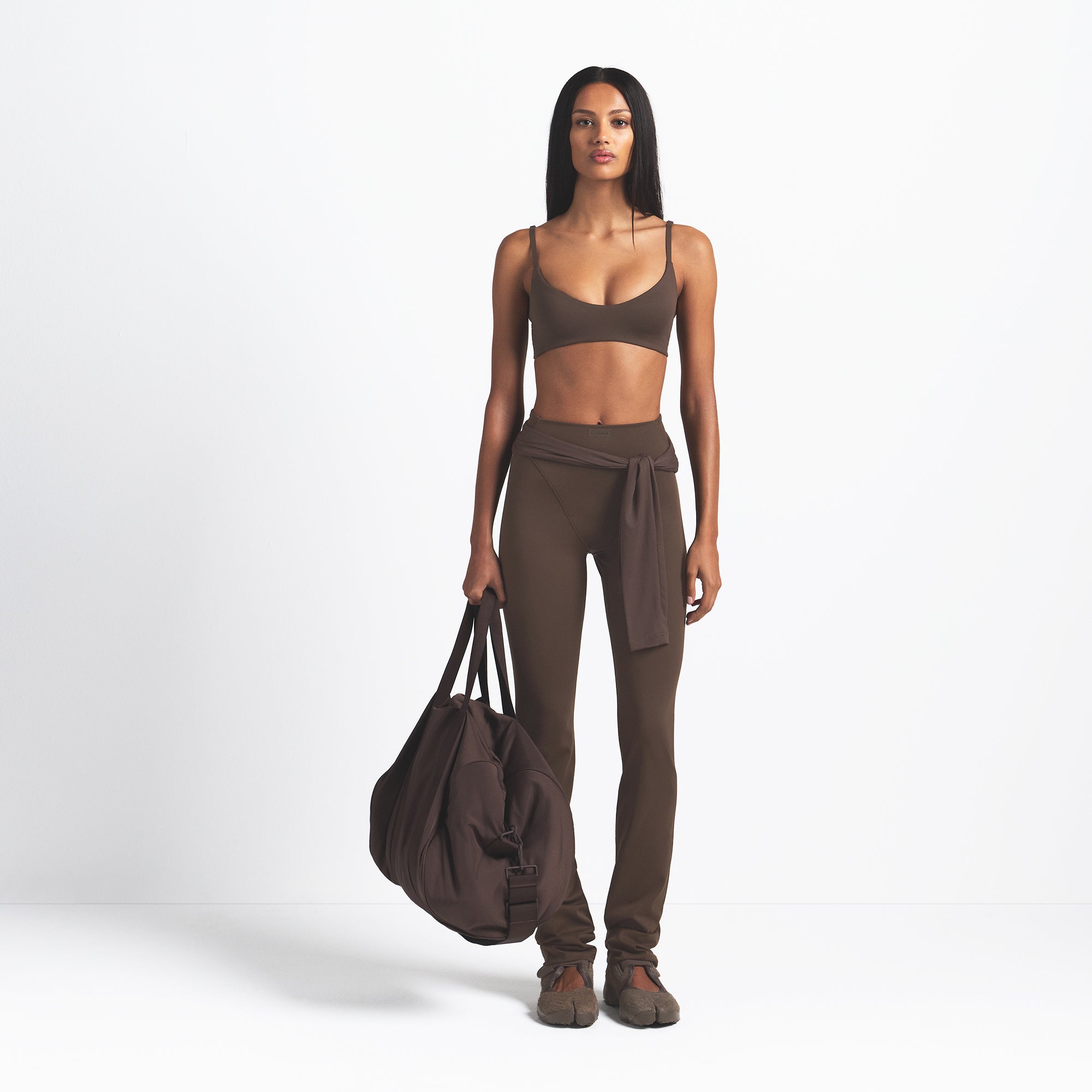 NikeSKIMS MATTE V-LINE 39" STRAIGHT LEGGING | DARK SEPIA