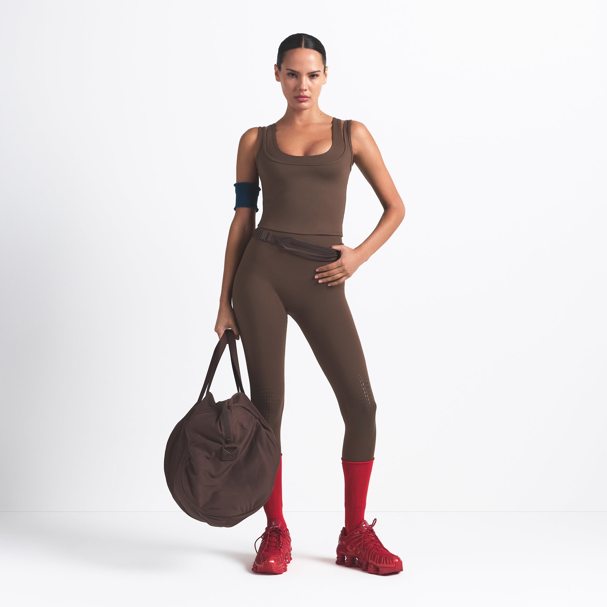 NikeSKIMS MATTE KNEE GRIP 26" LEGGING | DARK SEPIA