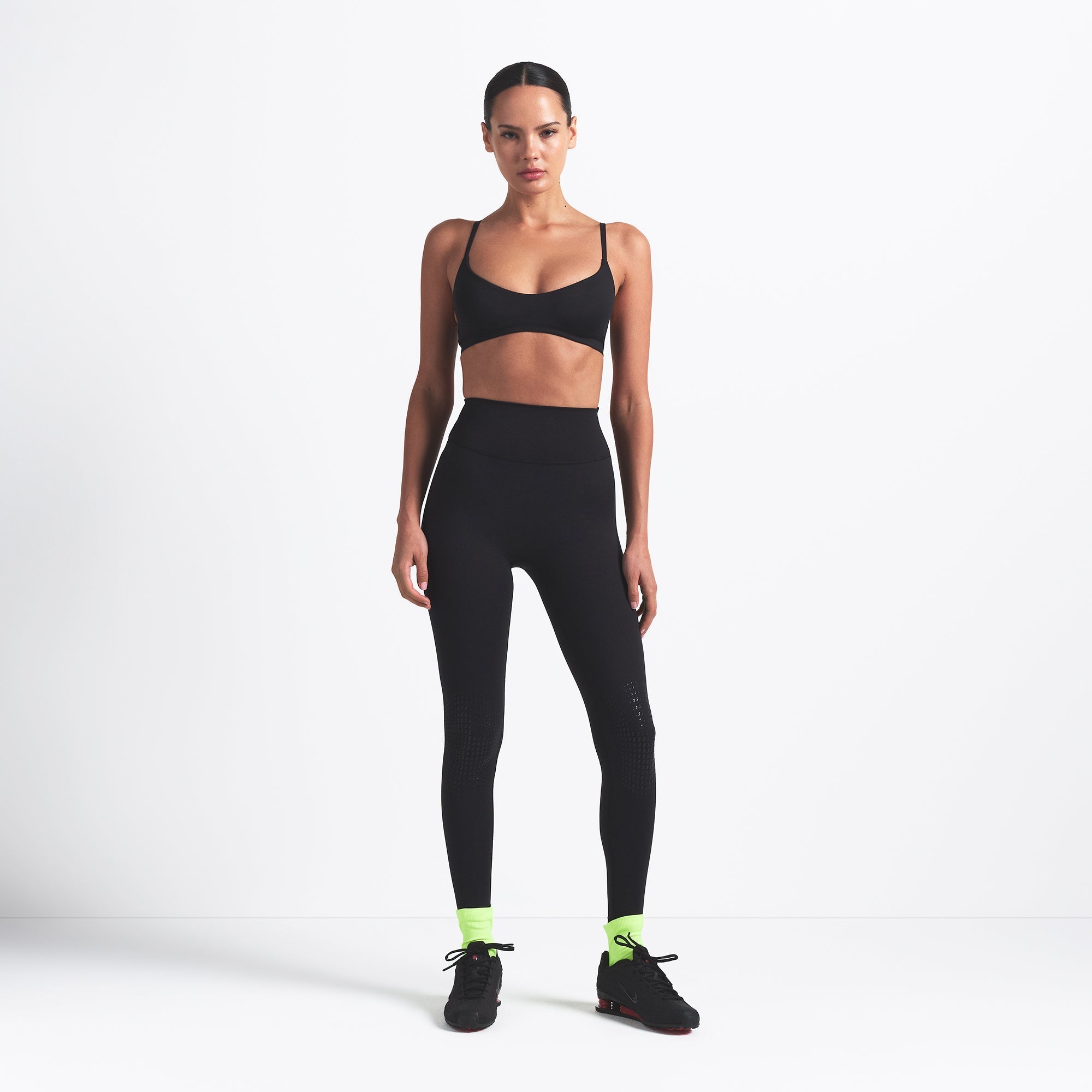 NikeSKIMS MATTE KNEE GRIP 26" LEGGING | OBSIDIAN