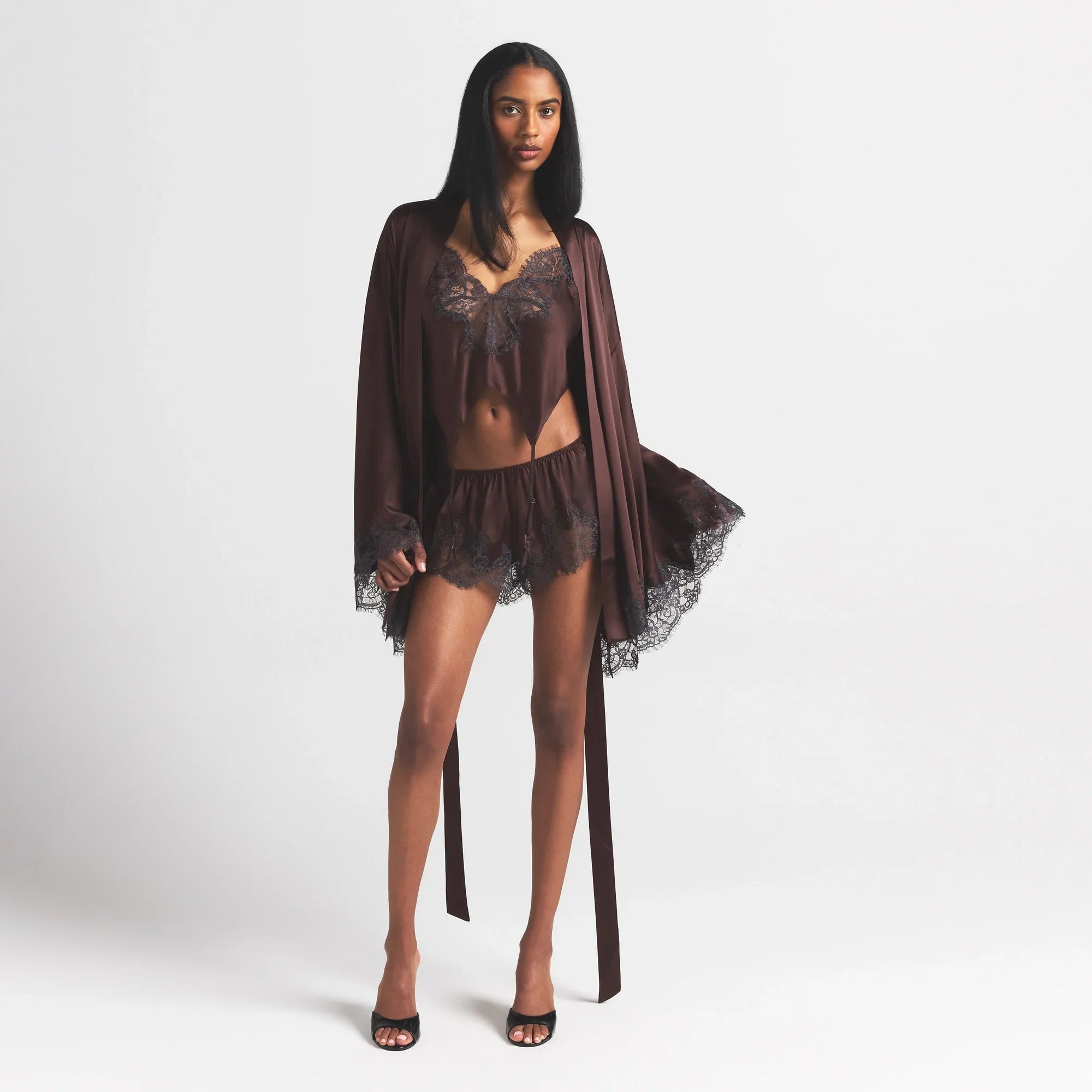 SKIMS SILK LACE ROBE | ESPRESSO CONTRAST