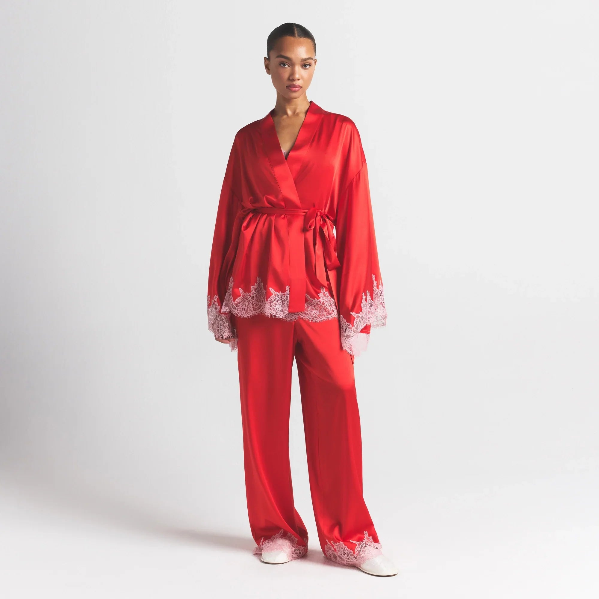 SKIMS SILK LACE ROBE | RUBY CONTRAST