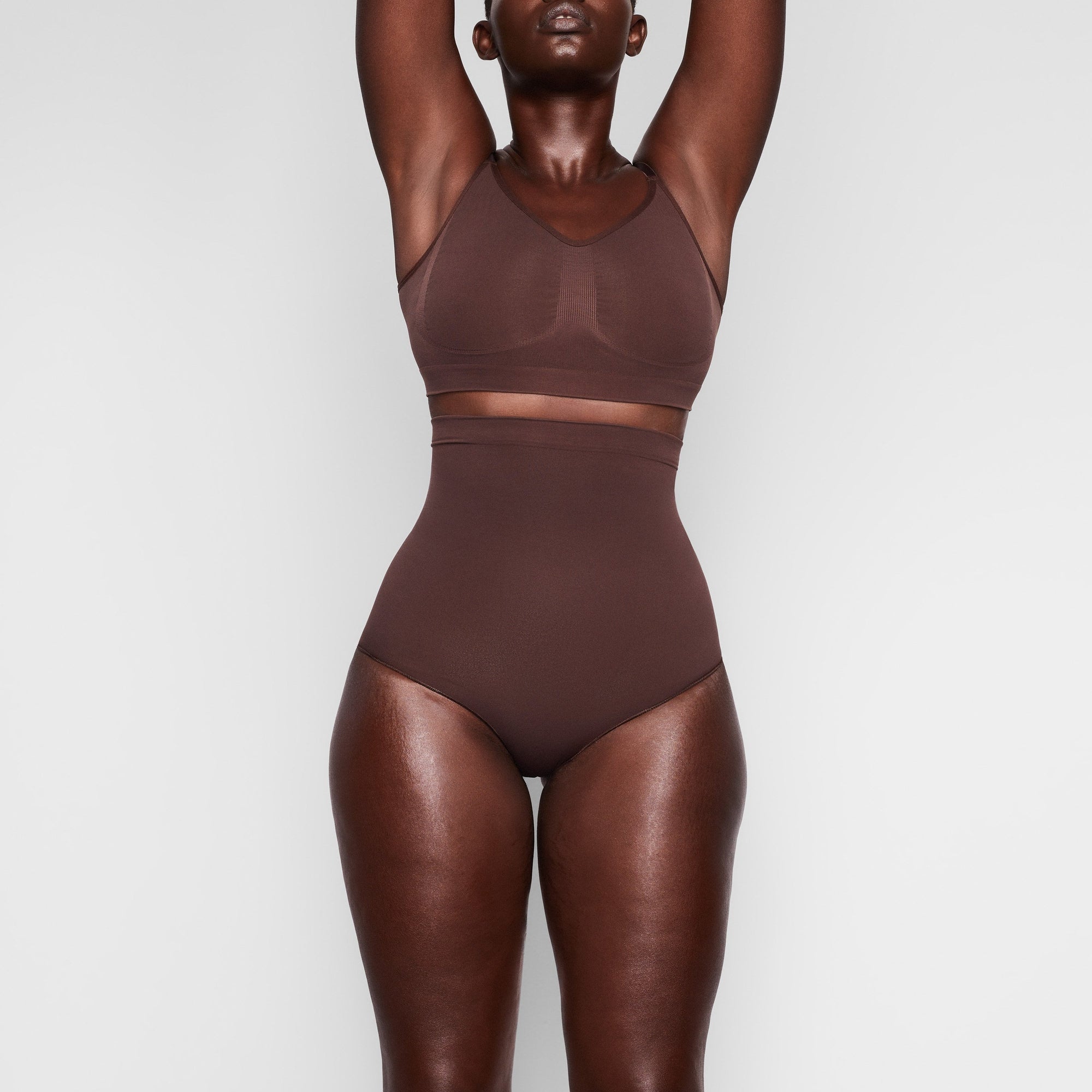 SKIMS SEAMLESS SCULPT HIGH-WAISTED BRIEF | COCOA