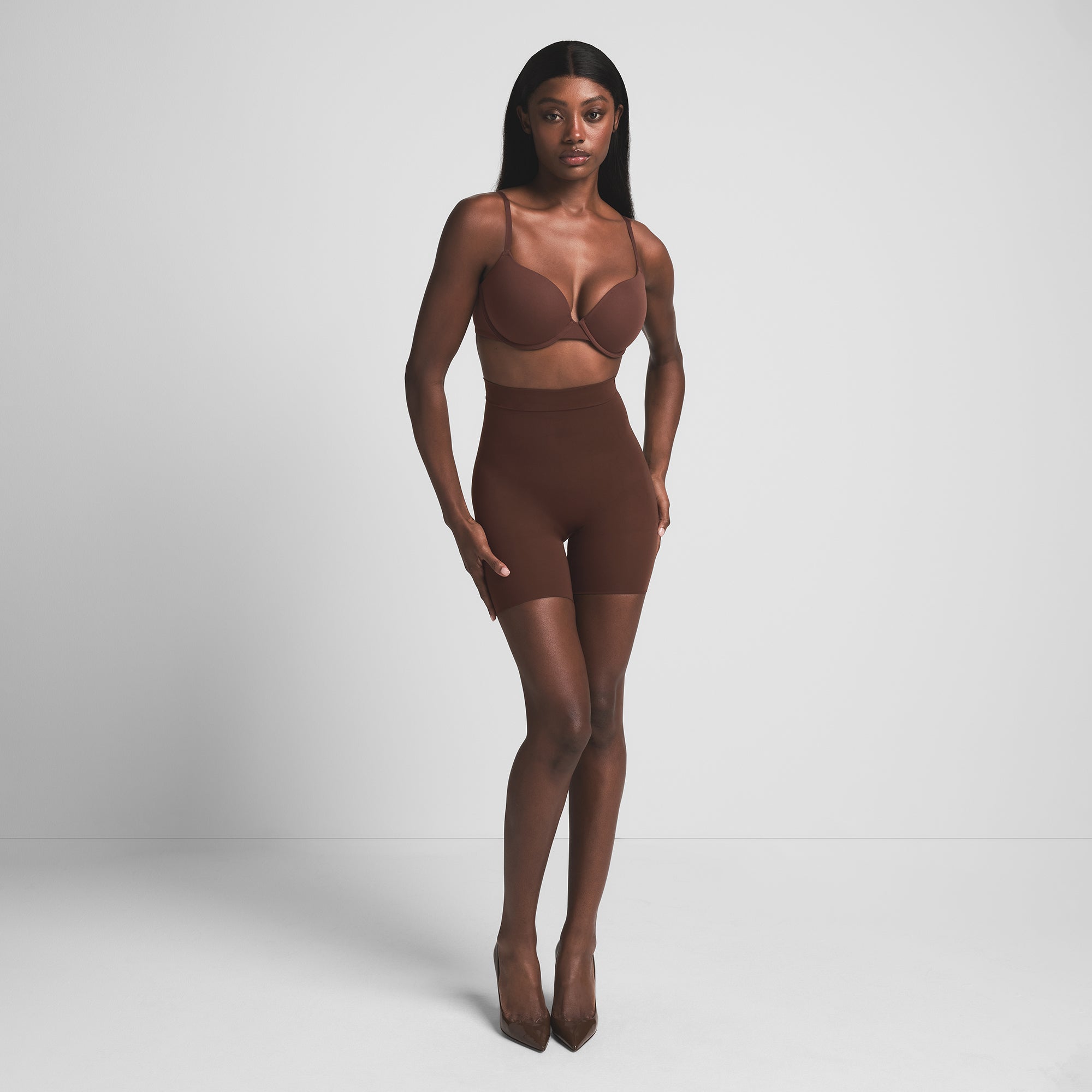 SKIMS SHEER SEAMLESS HIGH-WAISTED MID THIGH SHORT | COCOA