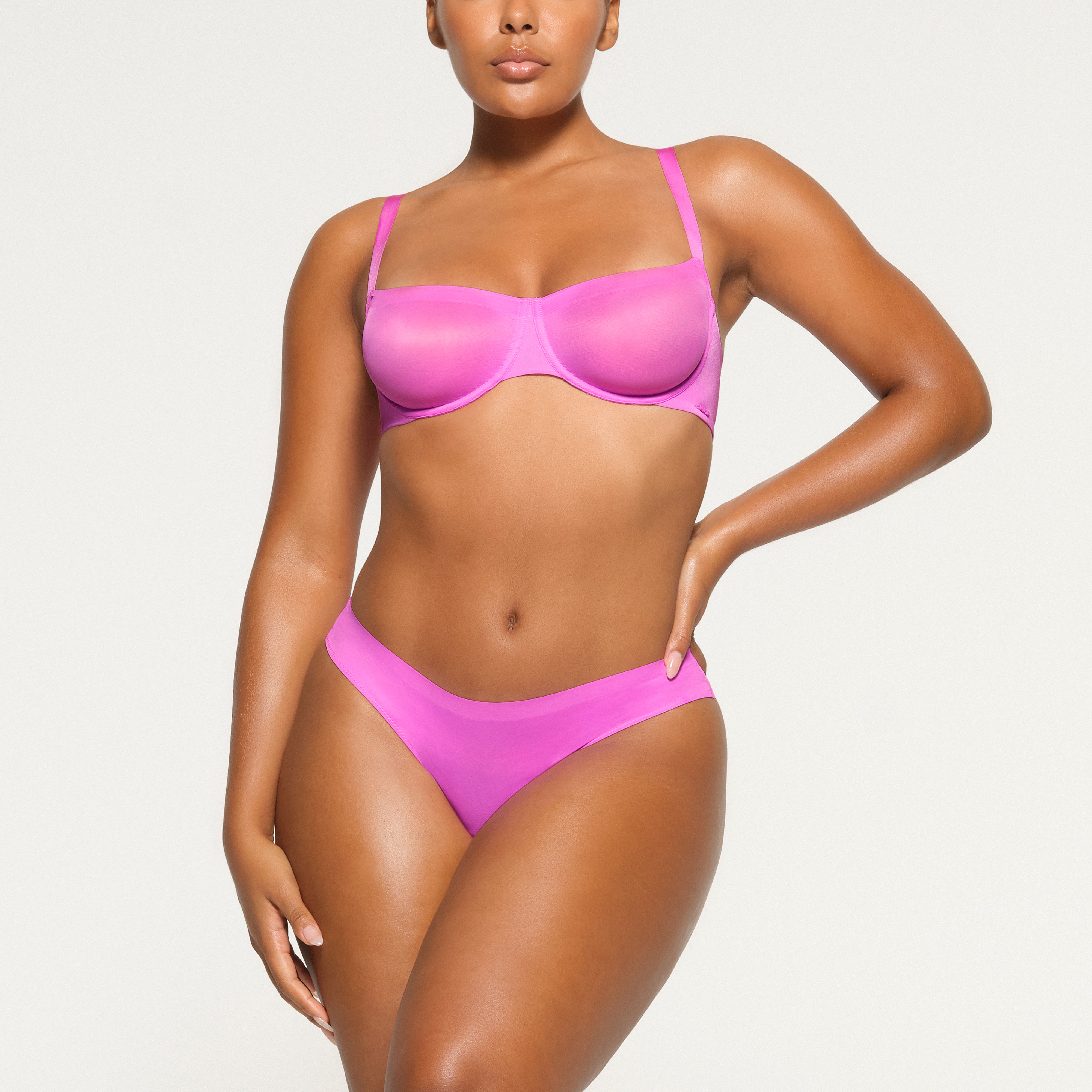SKIMS NO SHOW UNLINED BALCONETTE BRA | PINK