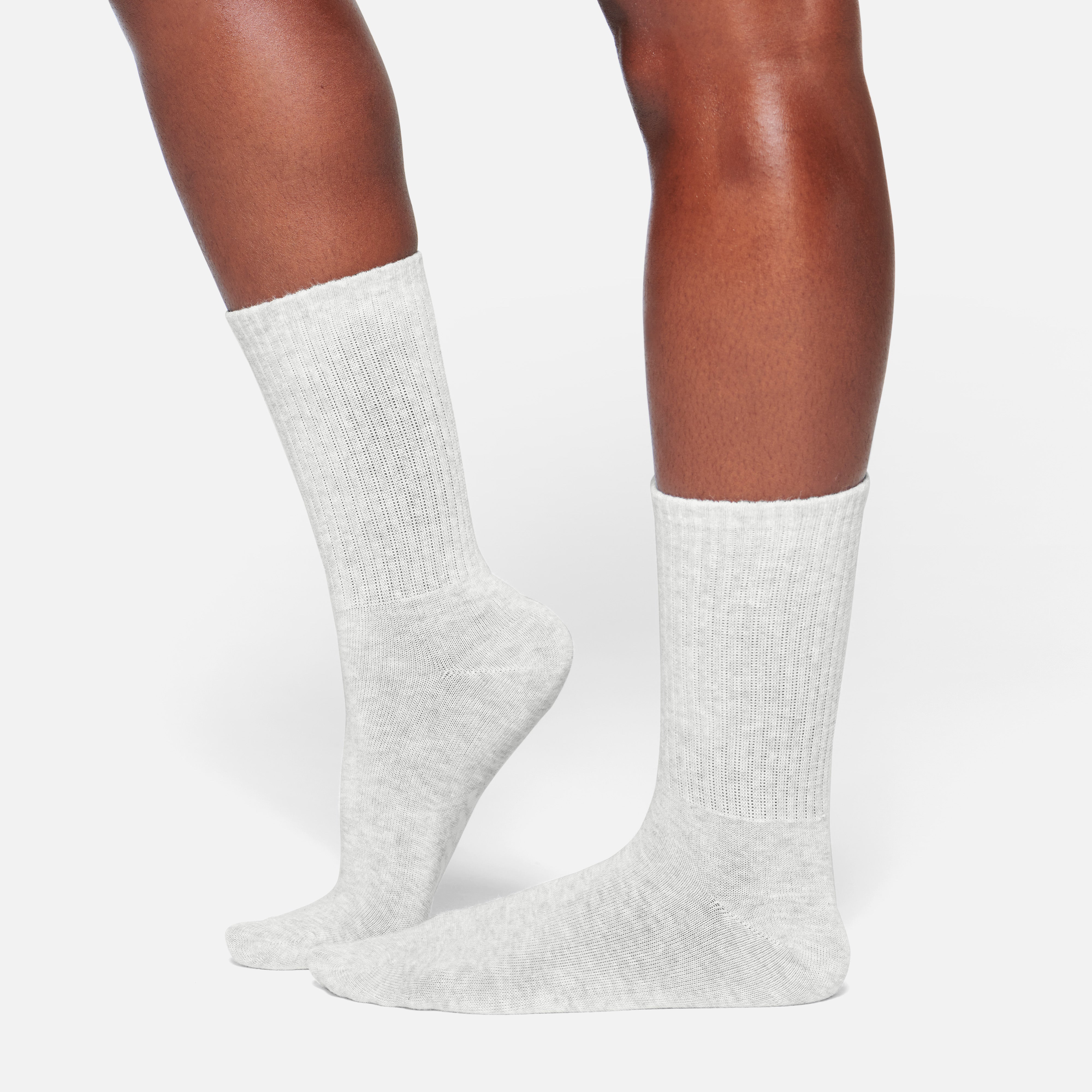 SKIMS RIBBED CREW SOCK | LIGHT HEATHER GREY