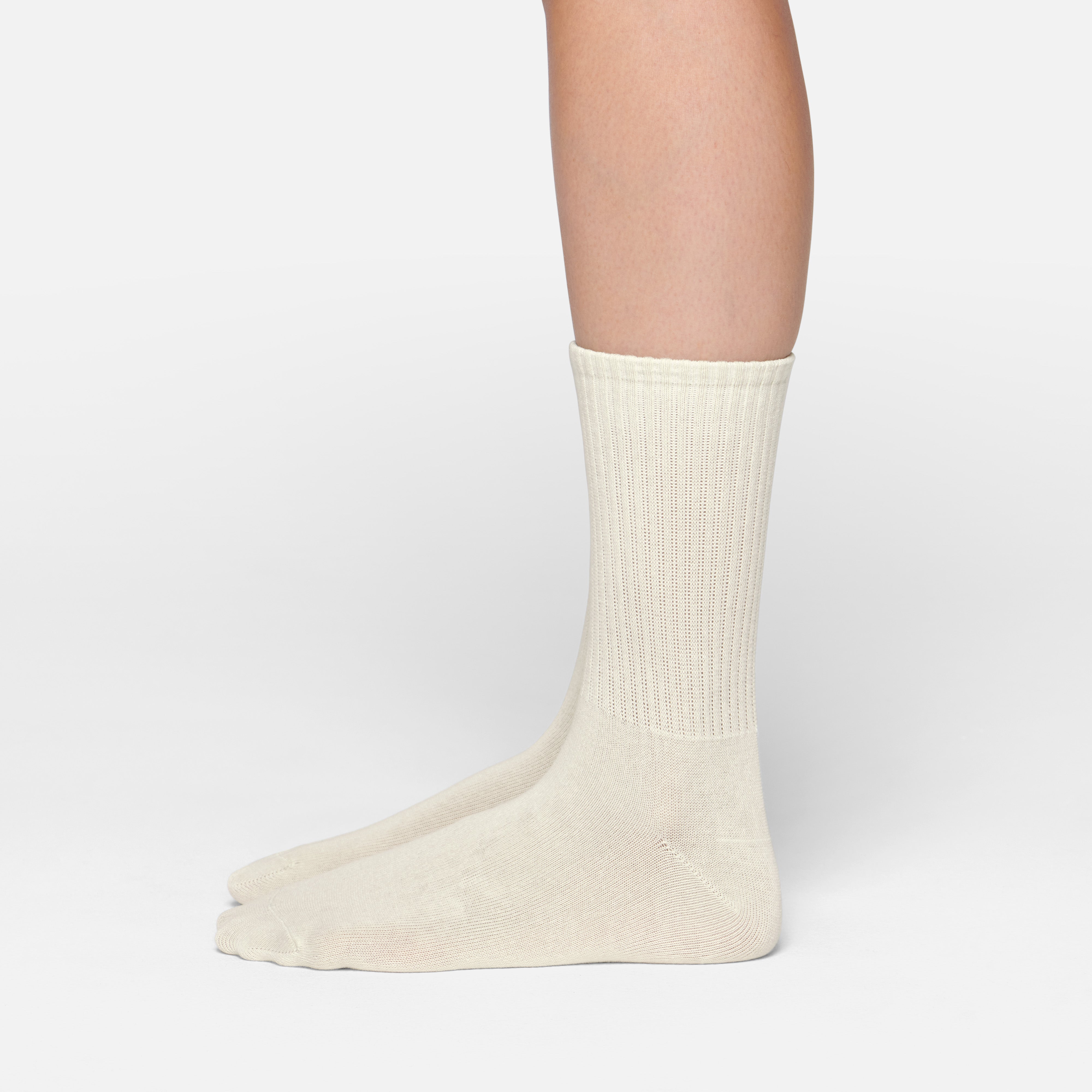 SKIMS RIBBED CREW SOCK | BONE