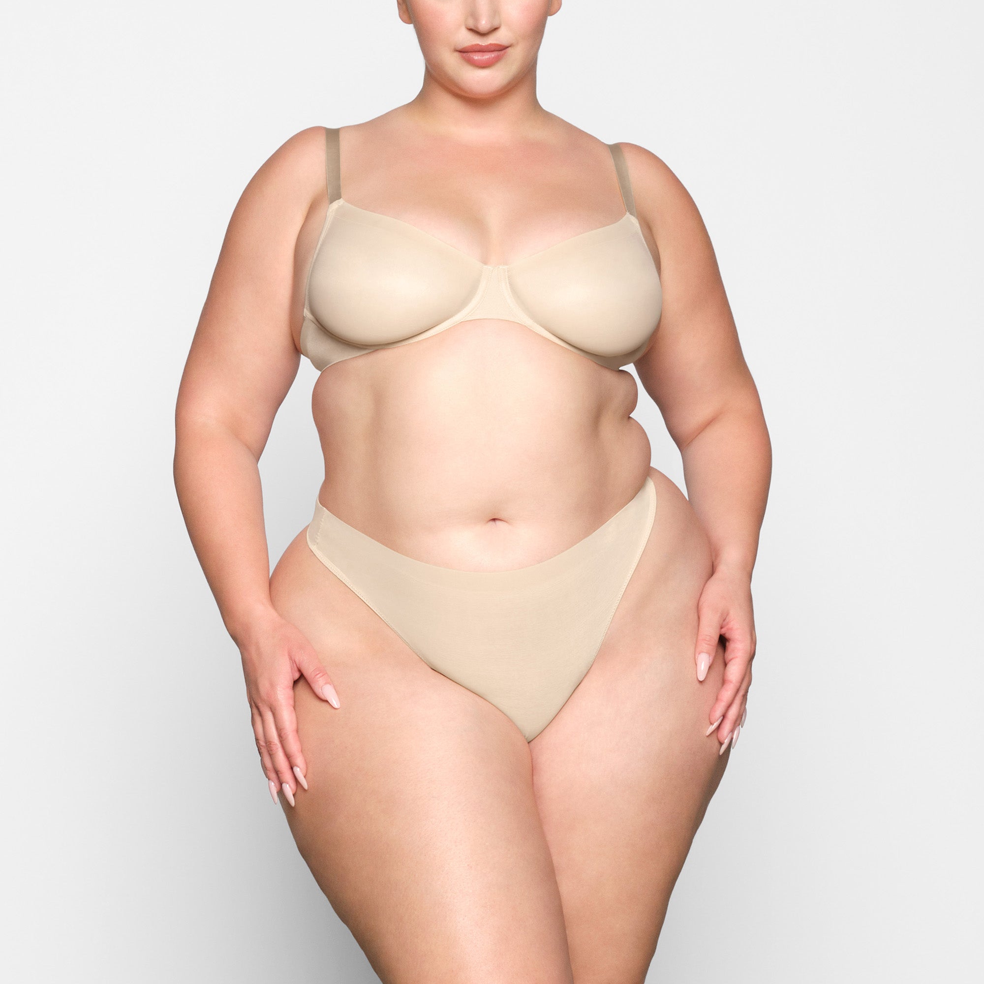 SKIMS NO SHOW UNLINED DEMI BRA | SAND