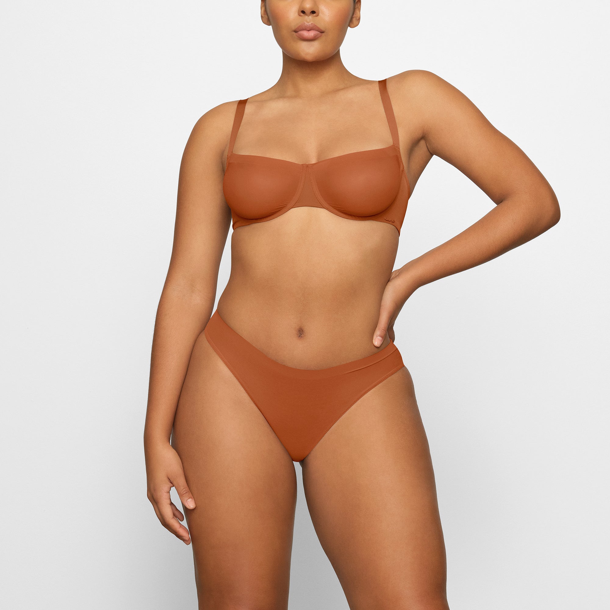 SKIMS NO SHOW UNLINED BALCONETTE BRA | BRONZE