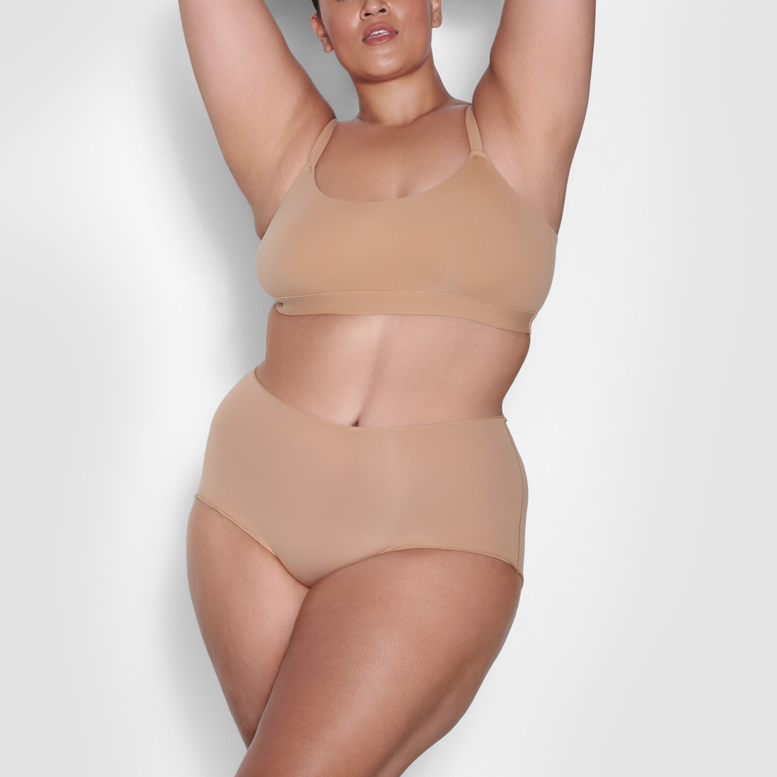 SKIMS FITS EVERYBODY BOY SHORT | OCHRE