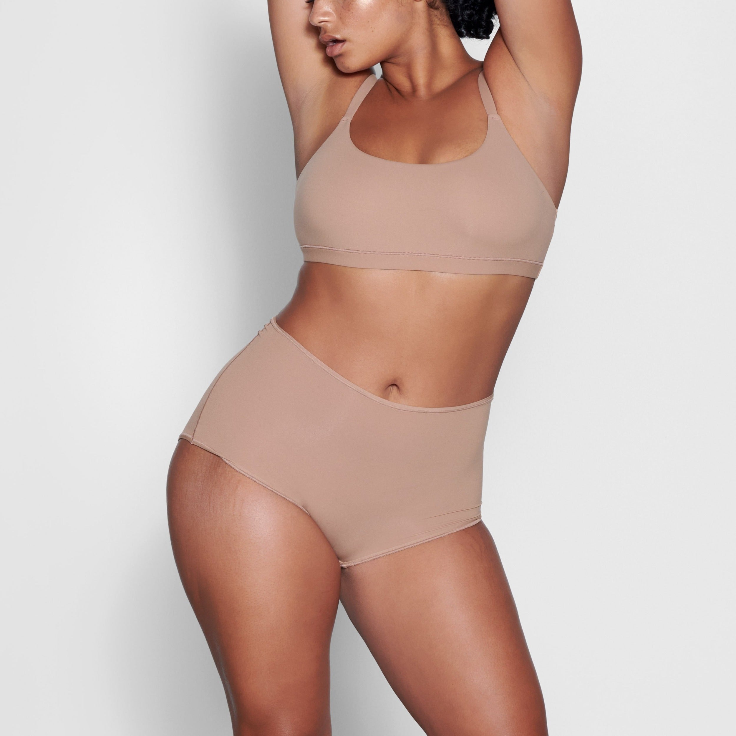 SKIMS FITS EVERYBODY BOY SHORT | SIENNA