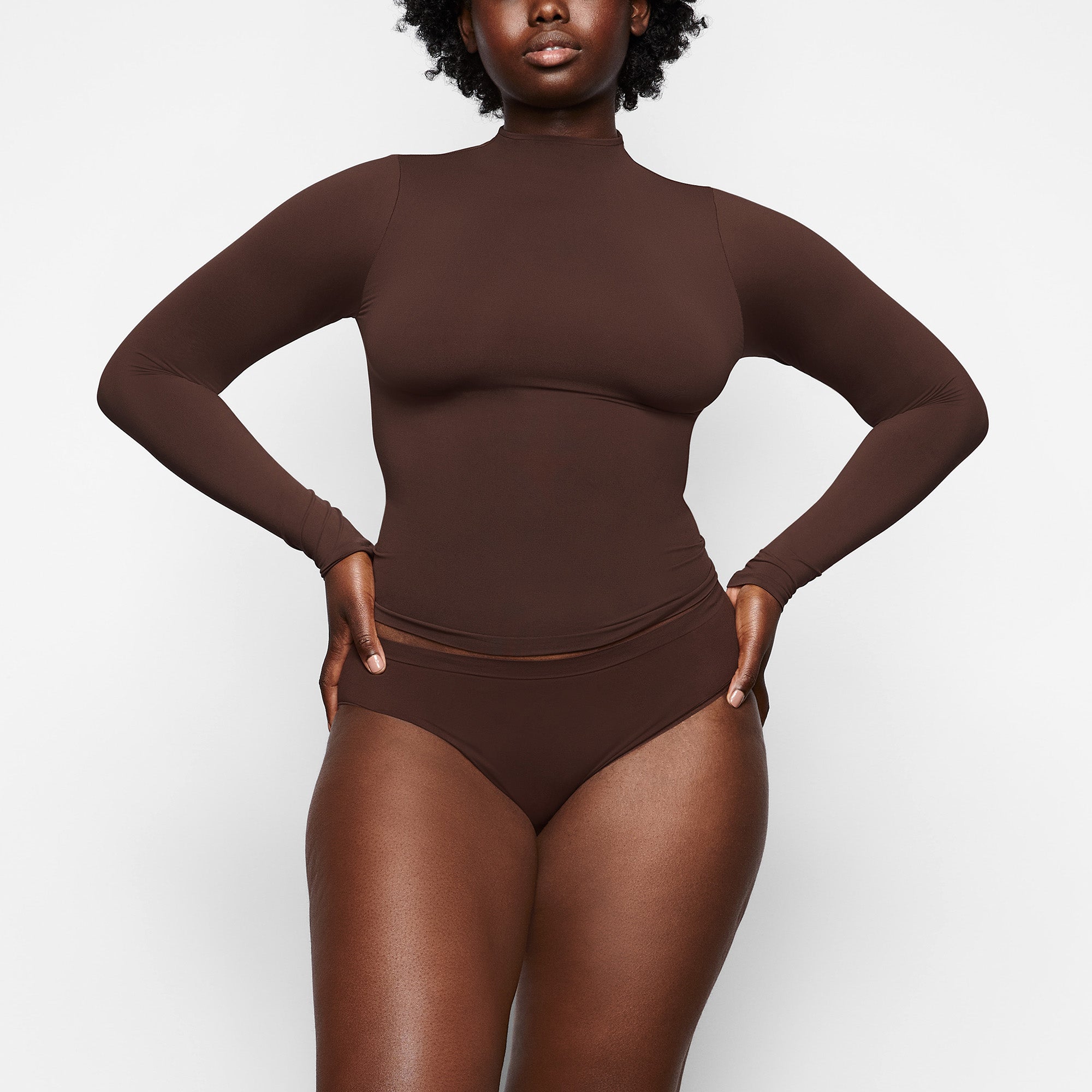 SKIMS SOFT SMOOTHING SEAMLESS BRIEF | COCOA