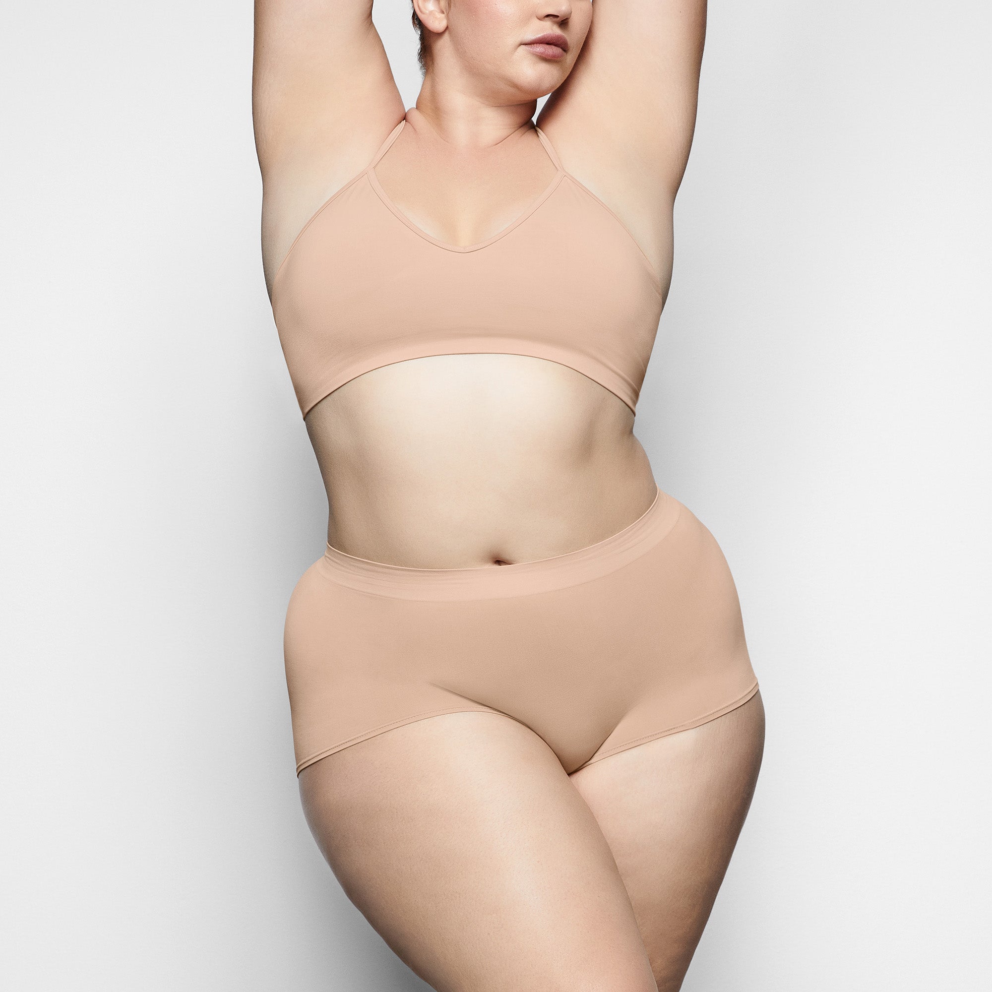 SKIMS SOFT SMOOTHING SEAMLESS BOY SHORT | CLAY