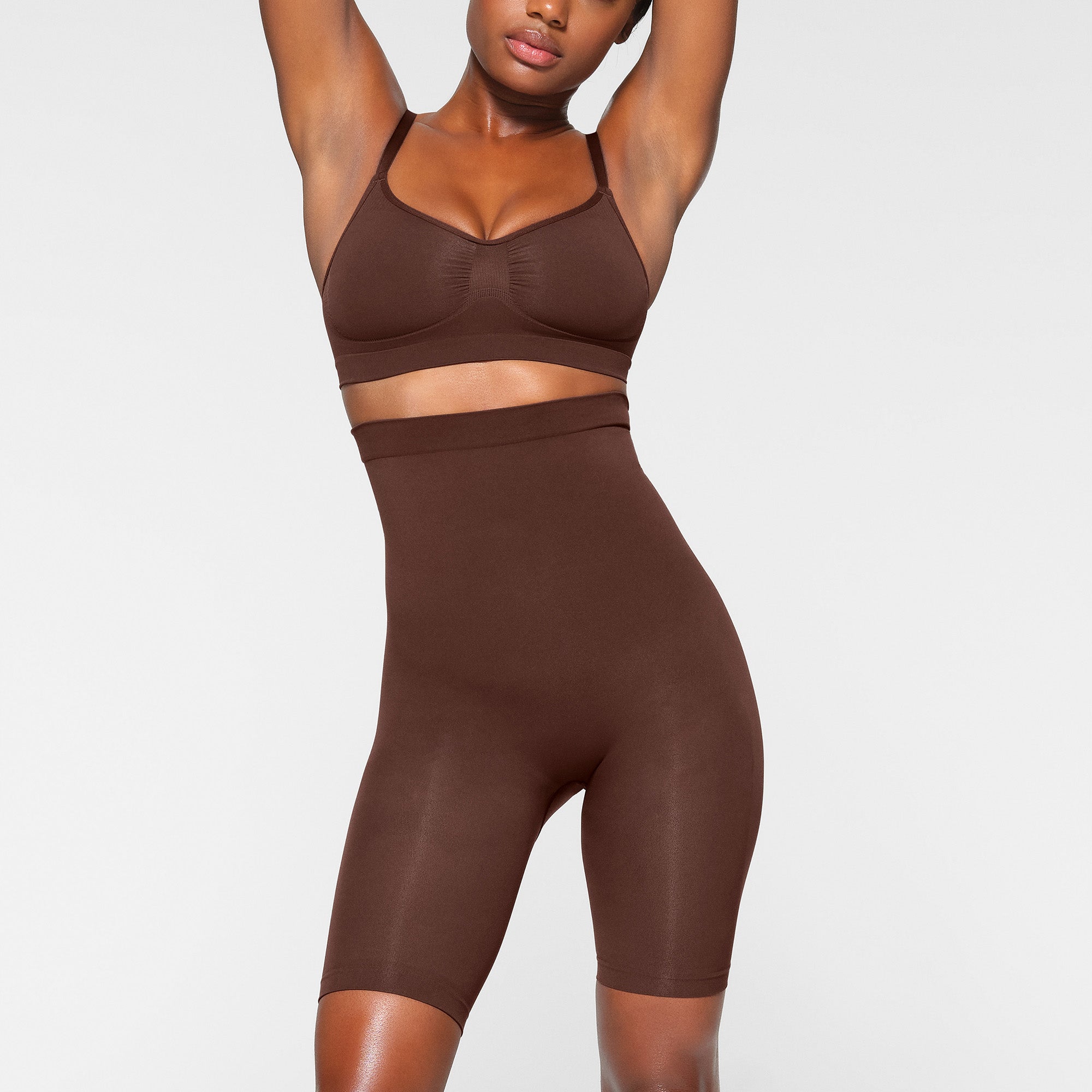 SKIMS SEAMLESS SCULPT HIGH-WAISTED ABOVE THE KNEE SHORT | COCOA
