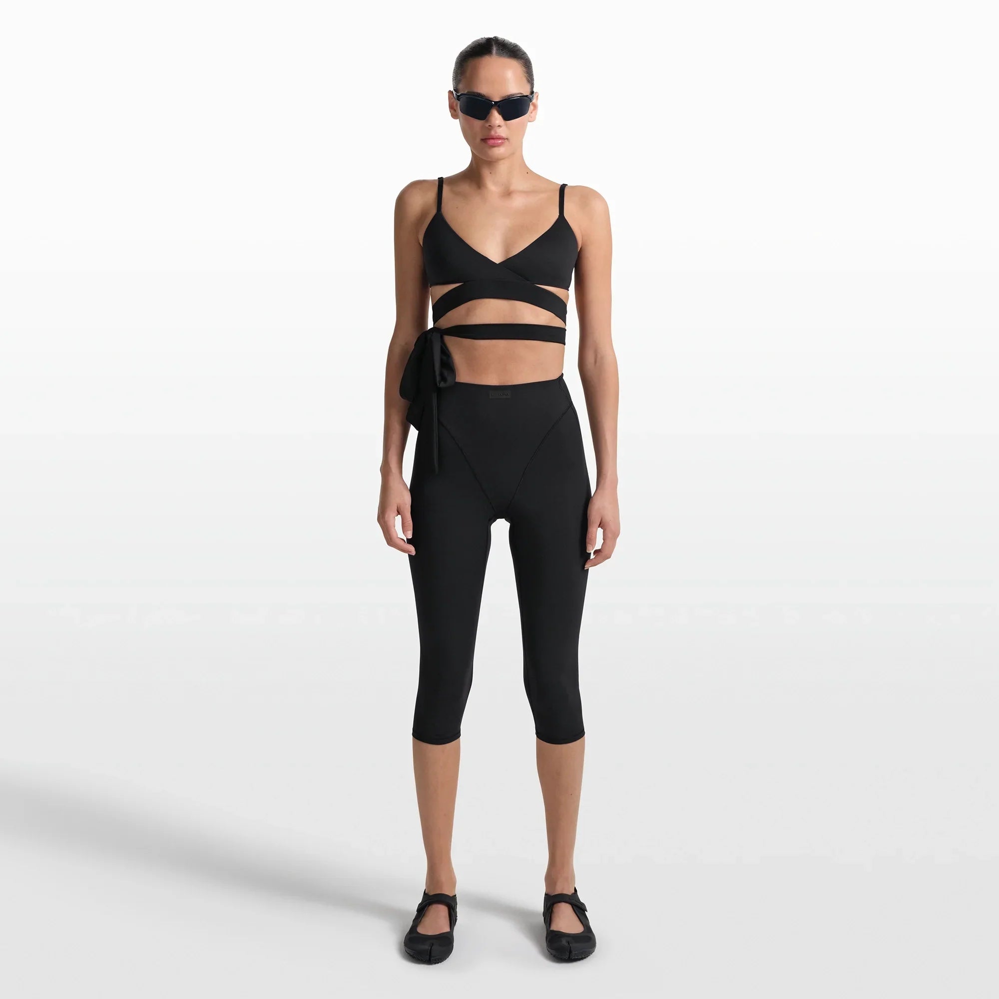 NikeSKIMS MATTE WRAP FRONT BRA | OBSIDIAN