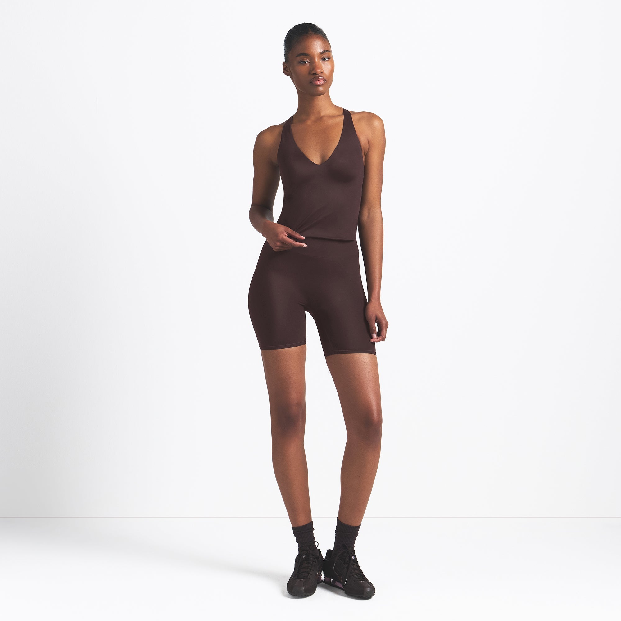 NikeSKIMS SHINE V-NECK TANK | PHOENIX