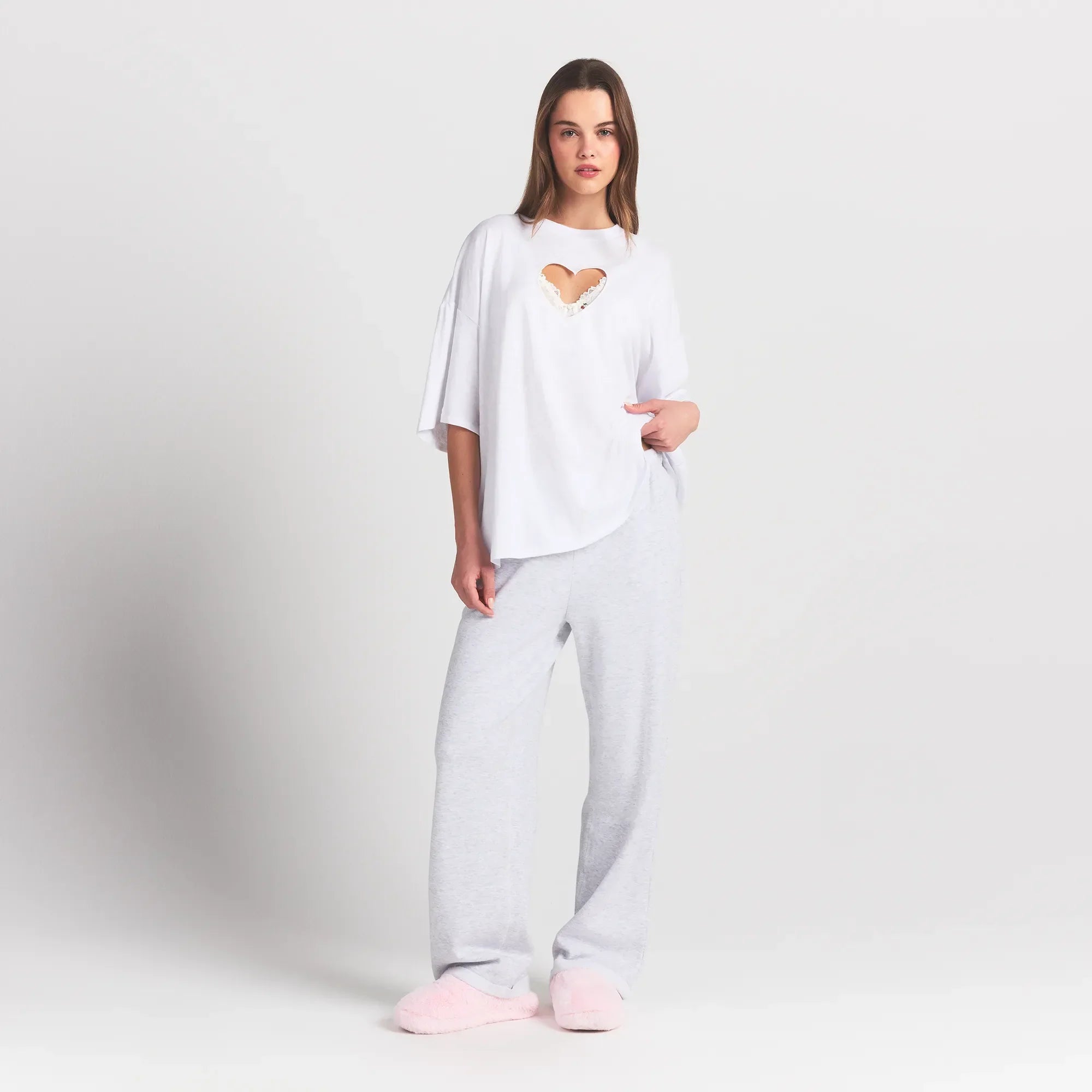 SKIMS WORN IN JERSEY HEART OVERBedenD T-SHIRT | SNOW