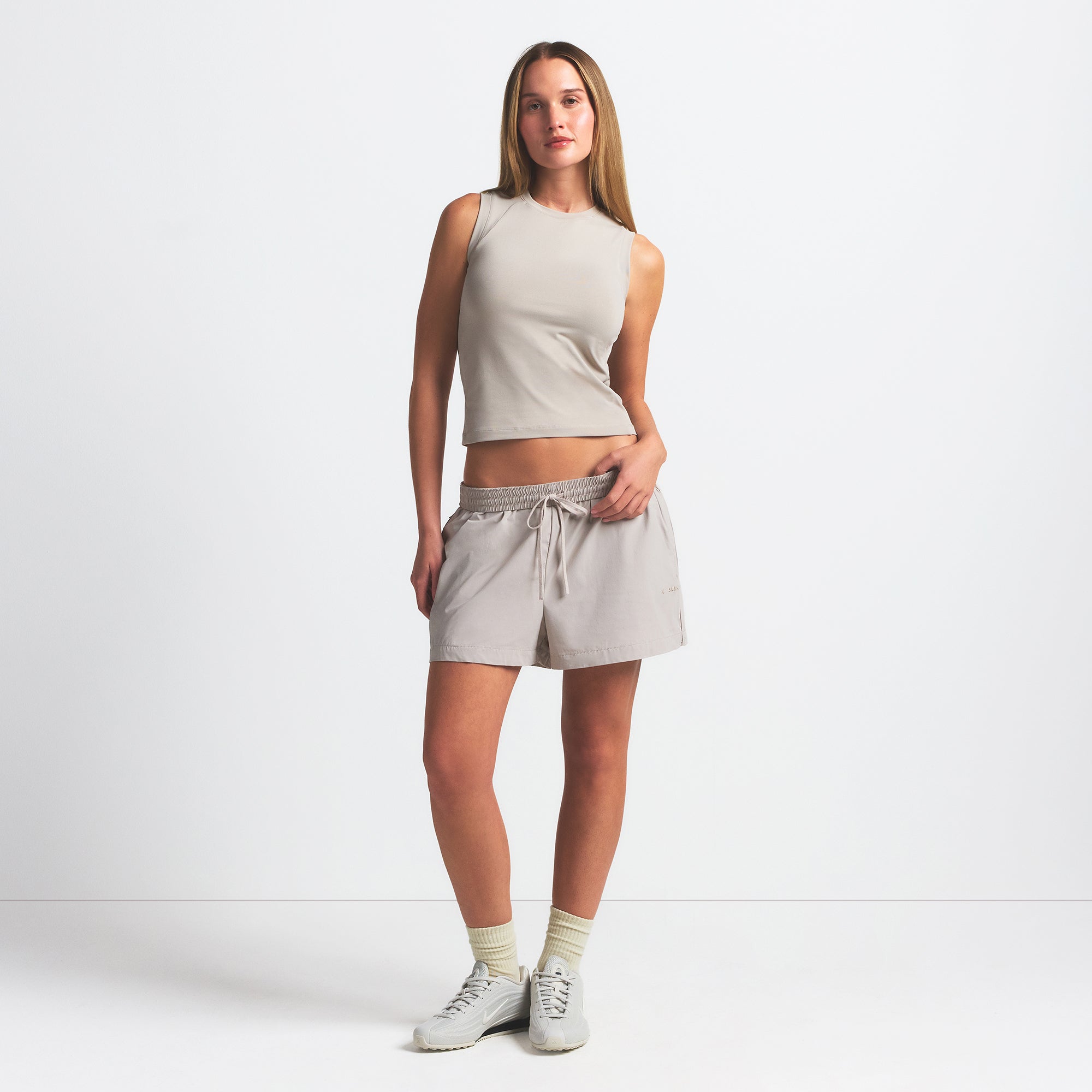 NikeSKIMS AIRY MUSCLE TEE | STONE