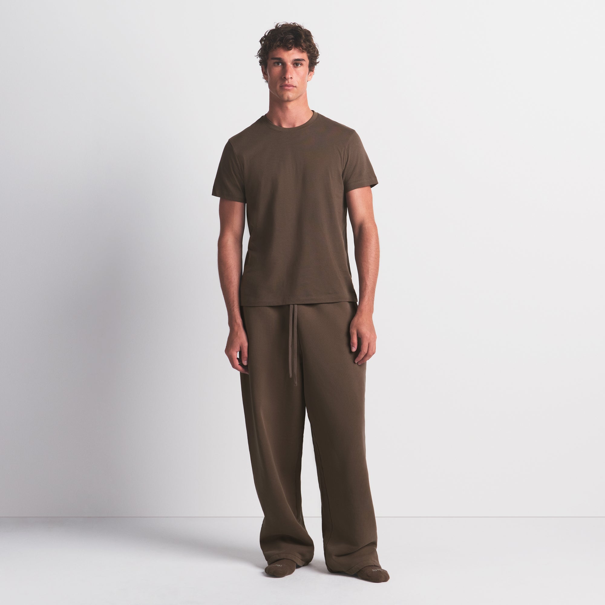 SKIMS COTTON MENS CLASSIC T-SHIRT | DRIFTWOOD